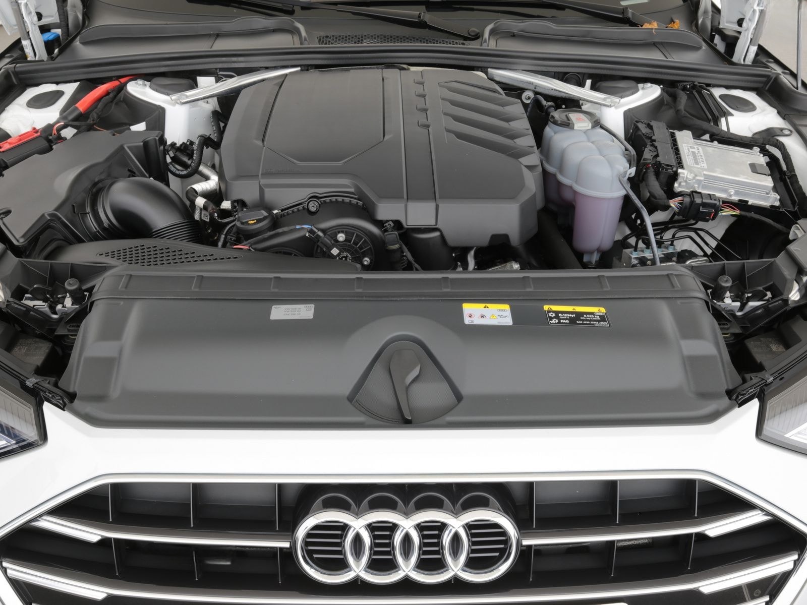 Audi A4 Avant 40 TFSI quattro advanced  Navi Leder AH foto 24