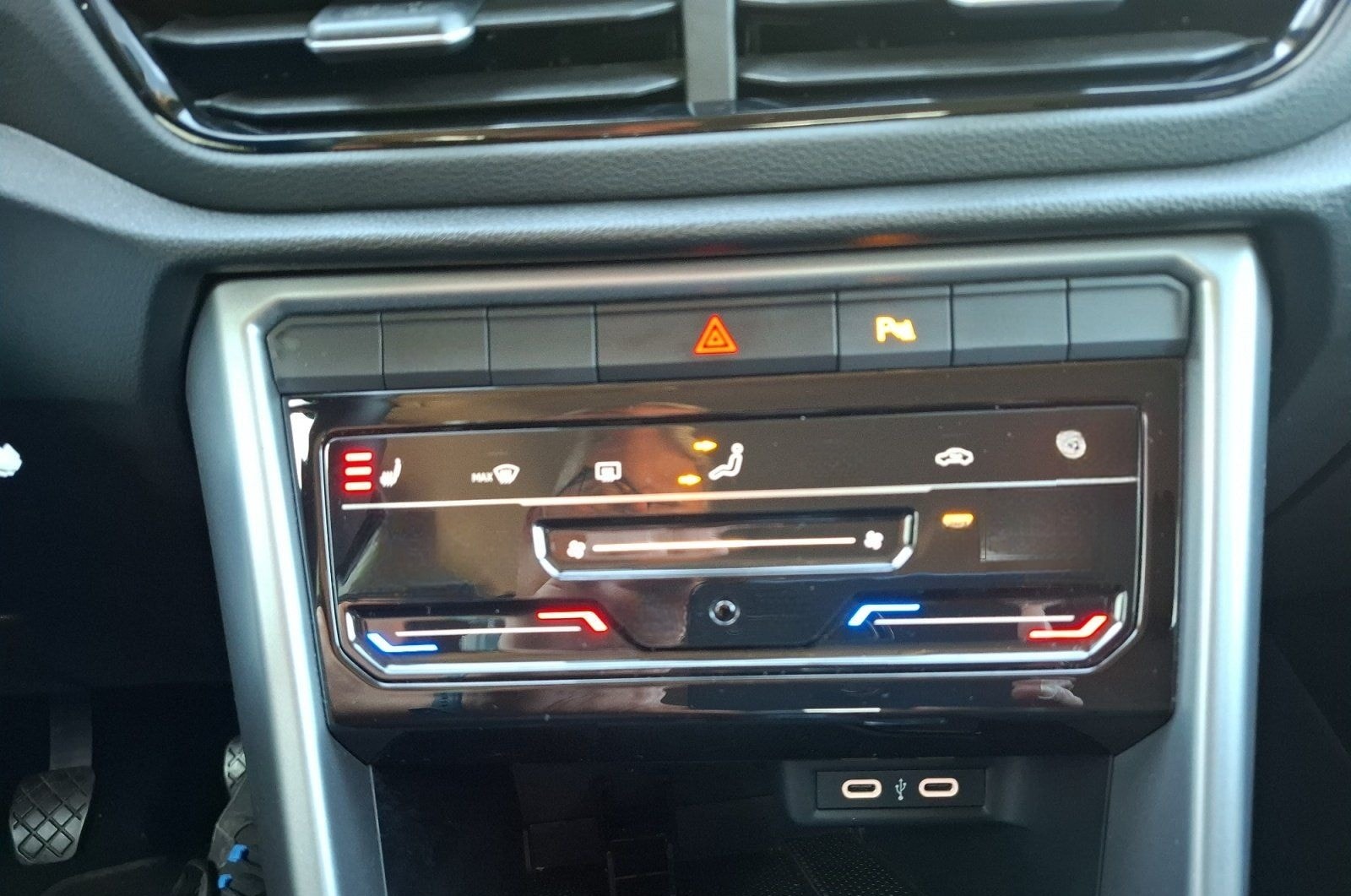 Volkswagen T-Roc 1.0 TSI Life LED CARPLAY+ANDROID-AUTO foto 15