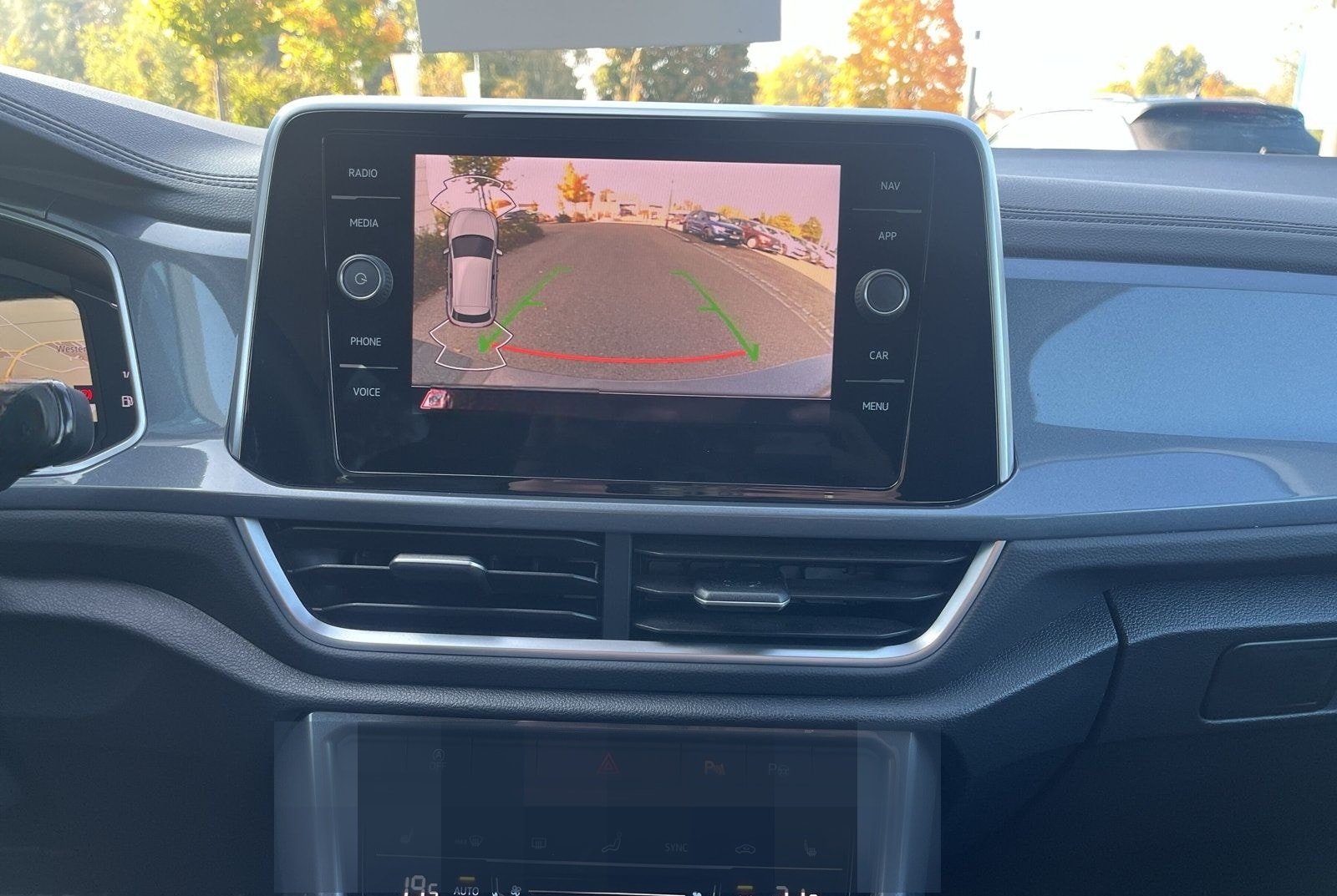 Volkswagen T-Roc 1,0 TSI Style NAVI+ELE.HECKKLAPPE+RÜCK.KAM foto 14