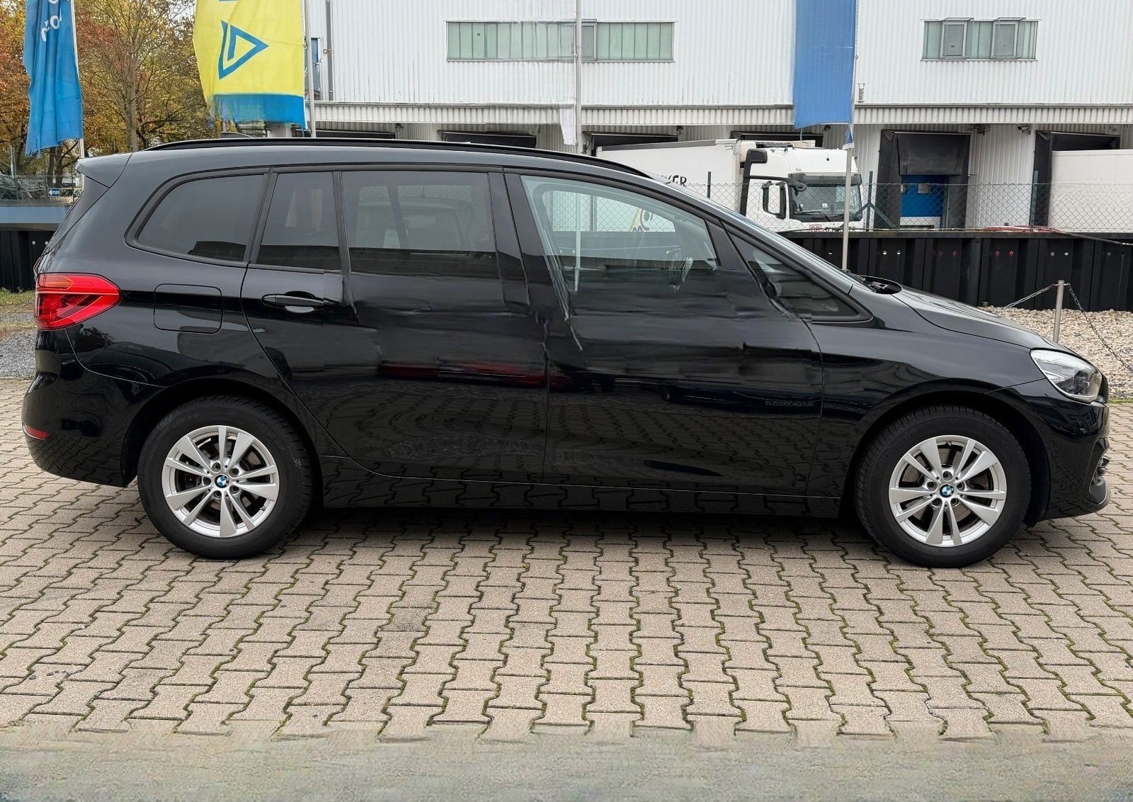 BMW 218 Gran Tourer*7Sitzer*SPORT*LEDER*LED*LCI foto 6