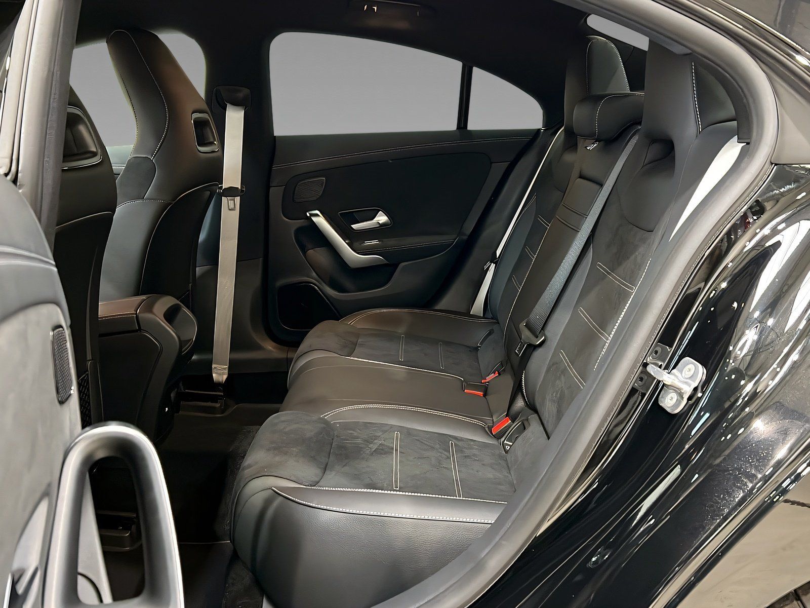 Mercedes-Benz CLA 200 Coupé+AMG+LED+NightPaket+Lenkradheizung foto 9