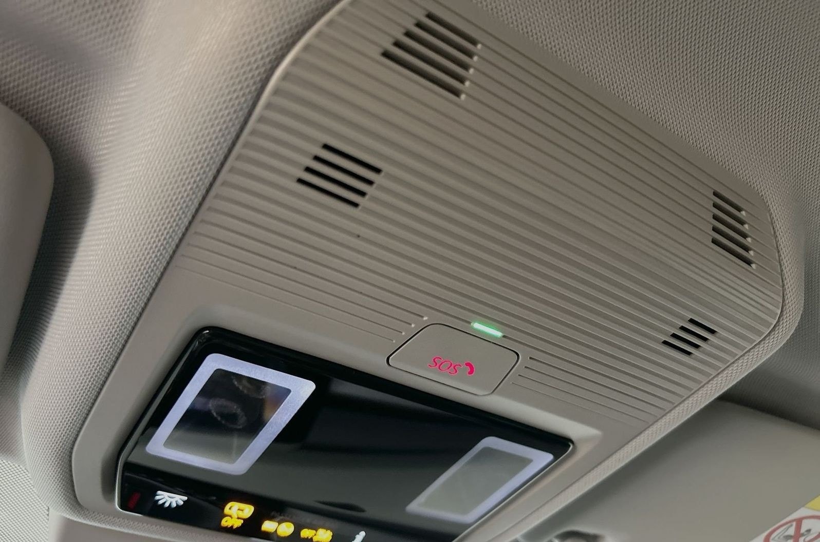 Volkswagen Golf VIII Lim. 1.5 eTSI DSG Active LED RFK Sitzh foto 14