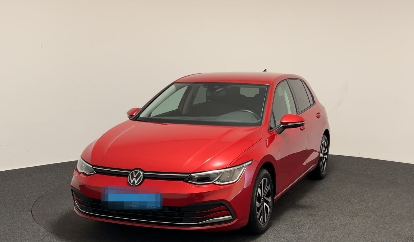 Volkswagen Golf VIII Lim. 1.5 eTSI DSG Active LED RFK Sitzh foto 4