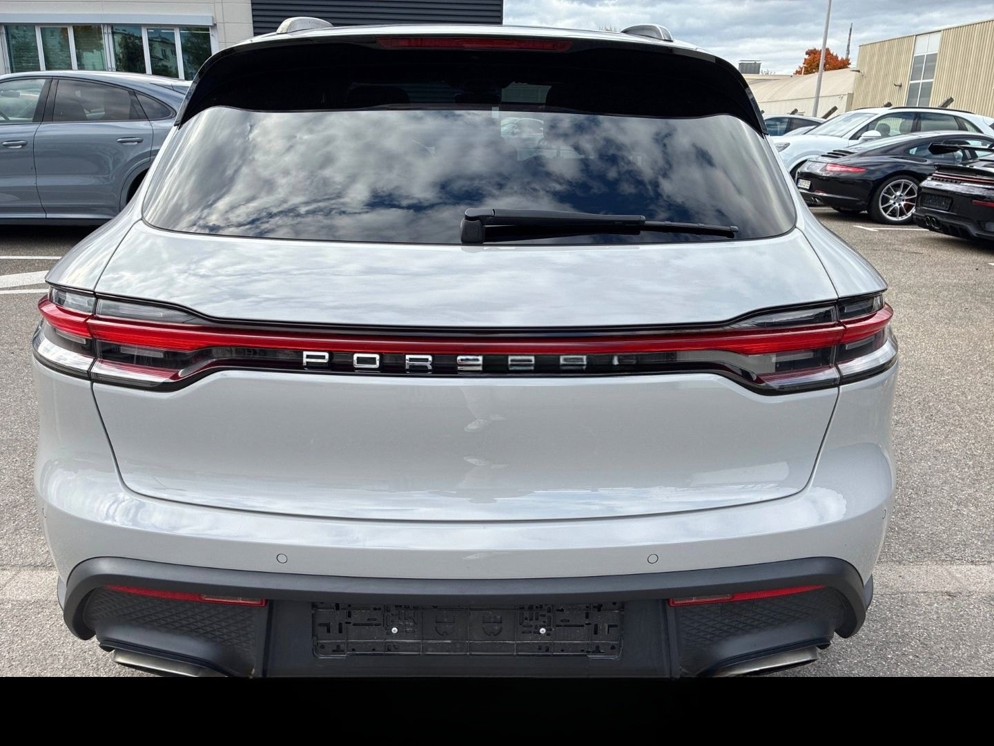 Porsche Macan Basis 2.0T ACC AHK-el. klappb. Pano Memory foto 9