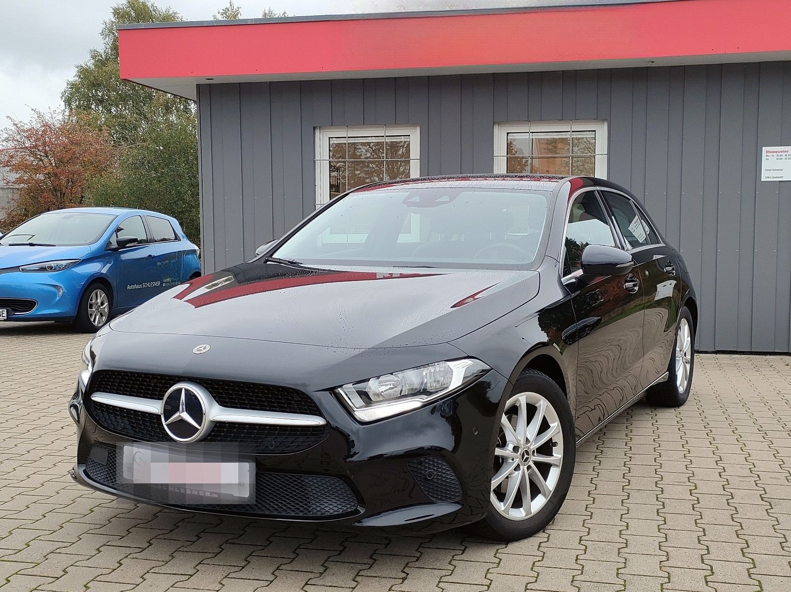Mercedes-Benz A-Klasse 180 A *Navi*MBUX*CarPlay*Qi*APA*SHZ* foto 1