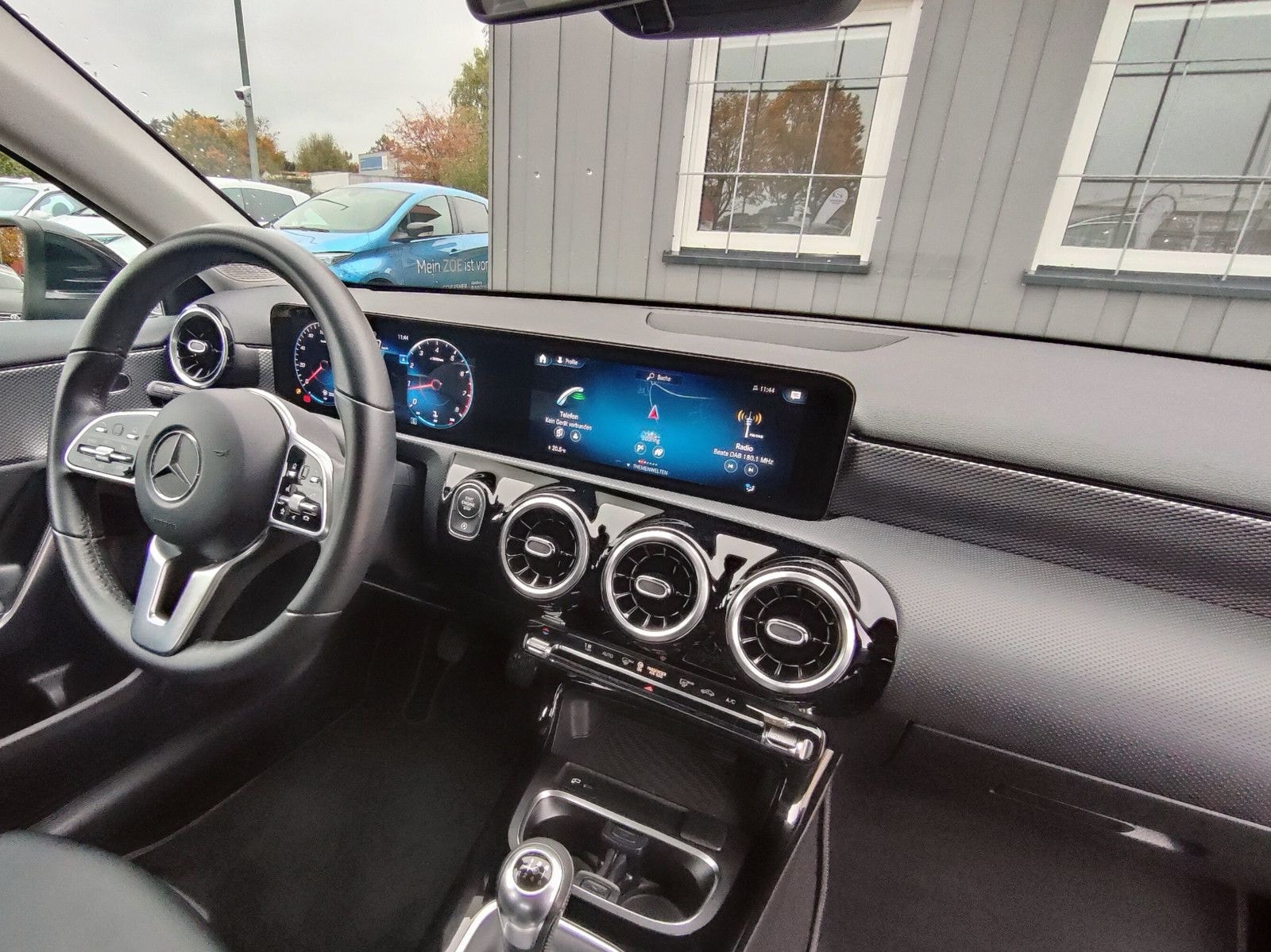 Mercedes-Benz A-Klasse 180 A *Navi*MBUX*CarPlay*Qi*APA*SHZ* foto 15