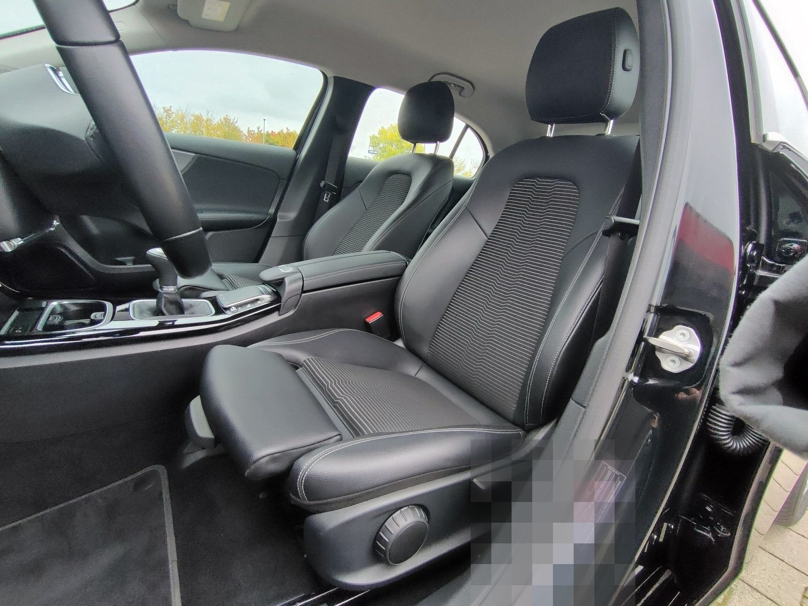 Mercedes-Benz A-Klasse 180 A *Navi*MBUX*CarPlay*Qi*APA*SHZ* foto 16