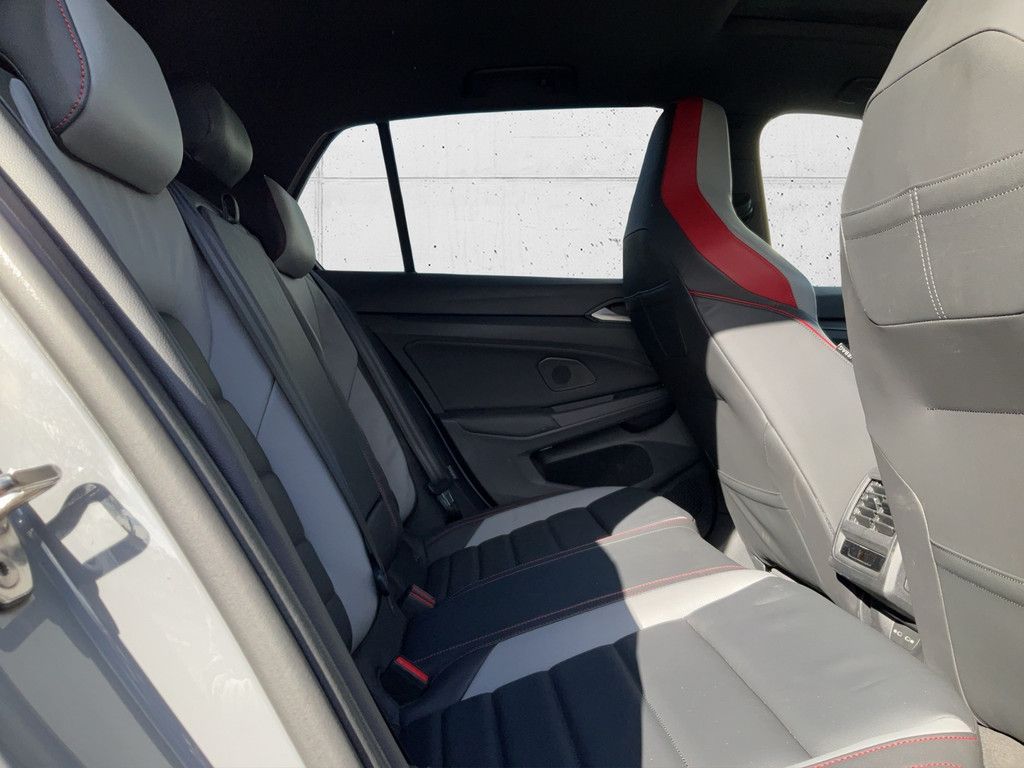 Volkswagen Golf VIII Clubsport 2.0 TSI Pano Navi Leder Harm foto 11