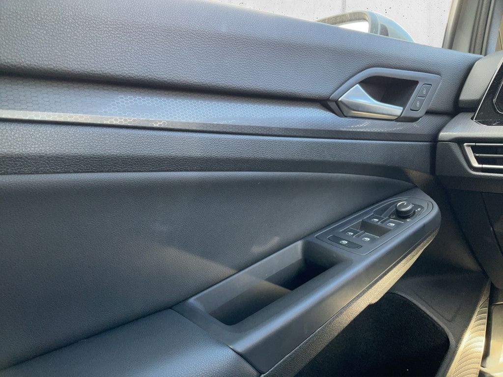 Volkswagen Golf VIII Clubsport 2.0 TSI Pano Navi Leder Harm foto 18