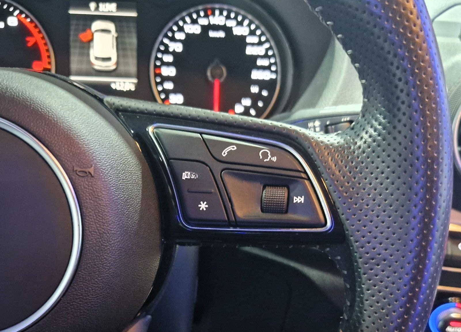 Audi Q2 1.4 TFSI S LINE / LED/LEDER/18 ZOLL/ foto 20