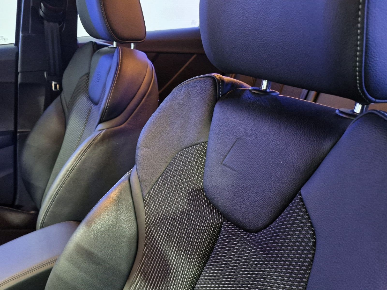 Audi Q2 1.4 TFSI S LINE / LED/LEDER/18 ZOLL/ foto 23