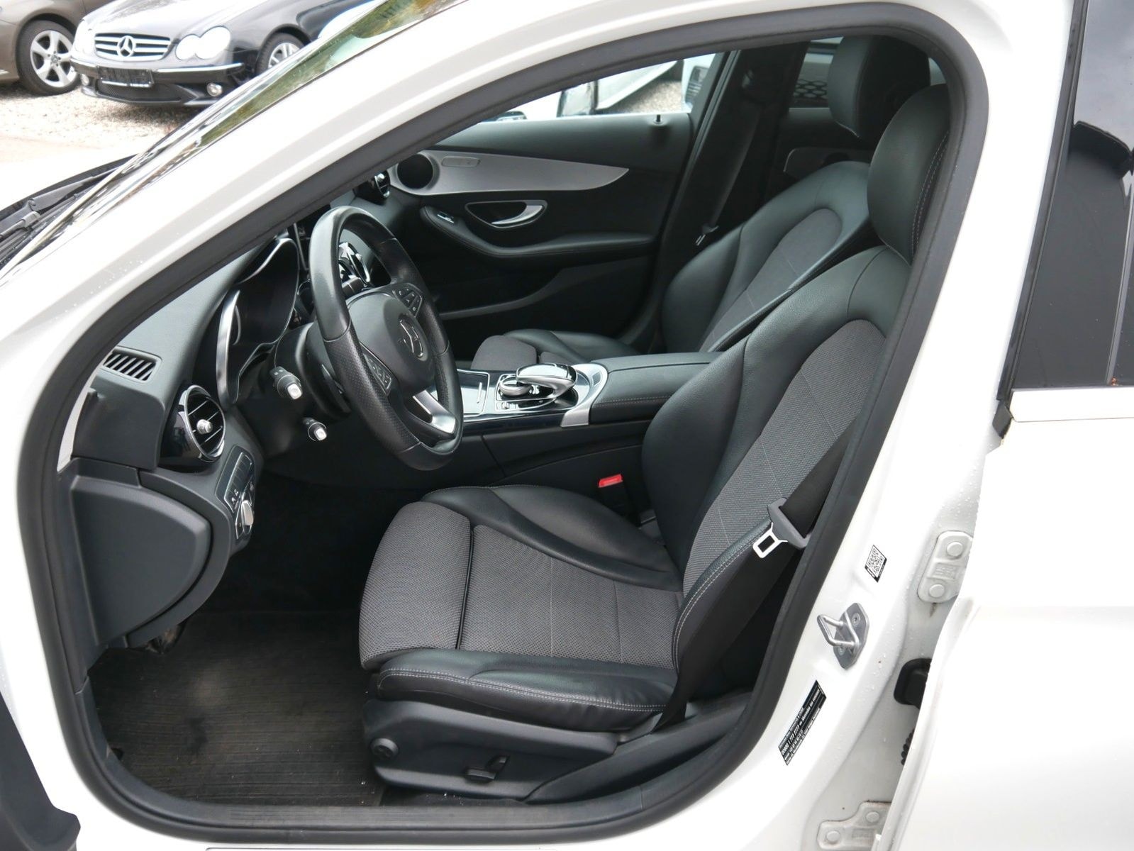 Mercedes-Benz C 200 T CGI Avantgarde NAVI/LED/KEYLESS/SPUR foto 7