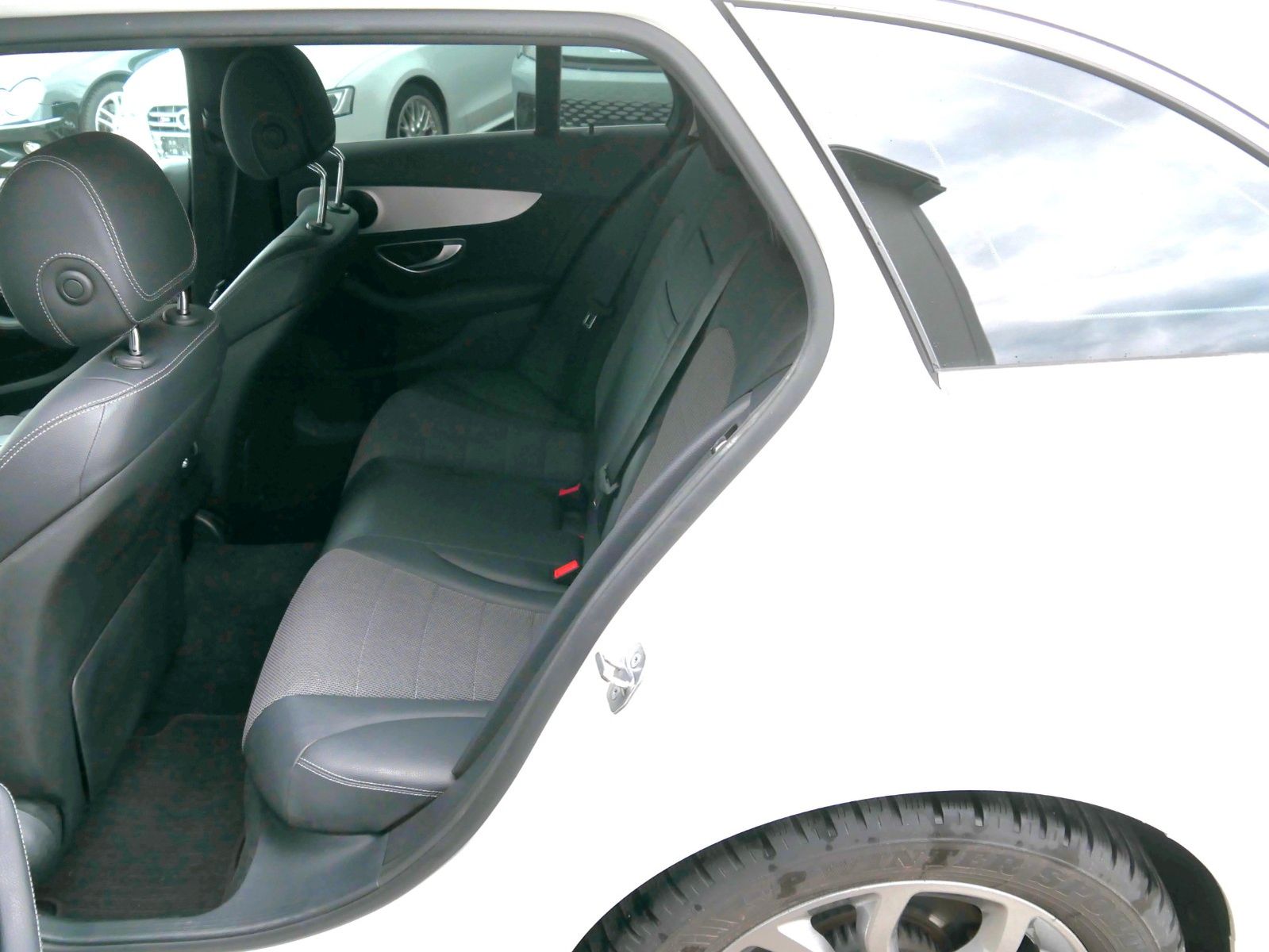 Mercedes-Benz C 200 T CGI Avantgarde NAVI/LED/KEYLESS/SPUR foto 9