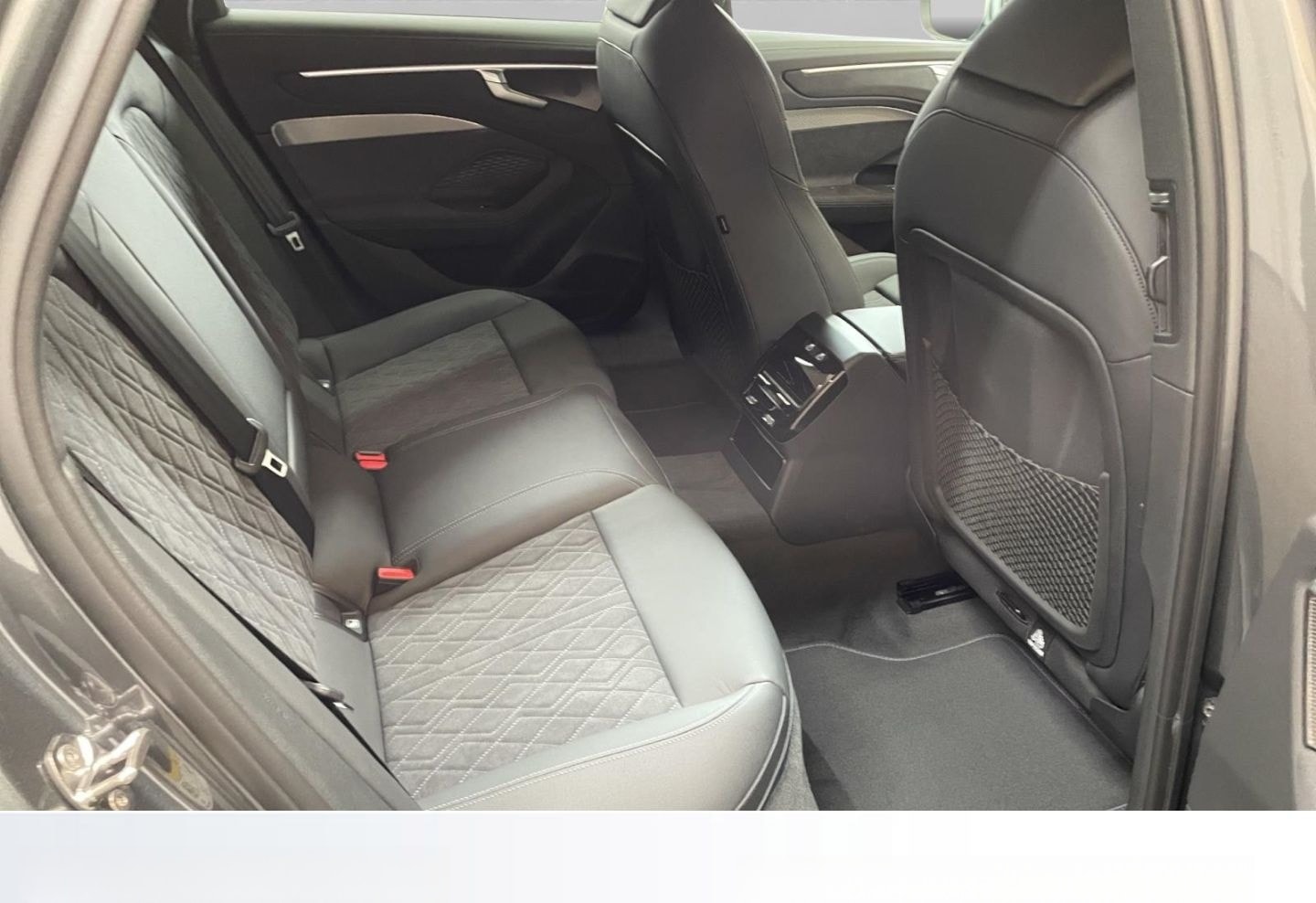 Audi A6 Avant e-hybrid quattro S tronic foto 9