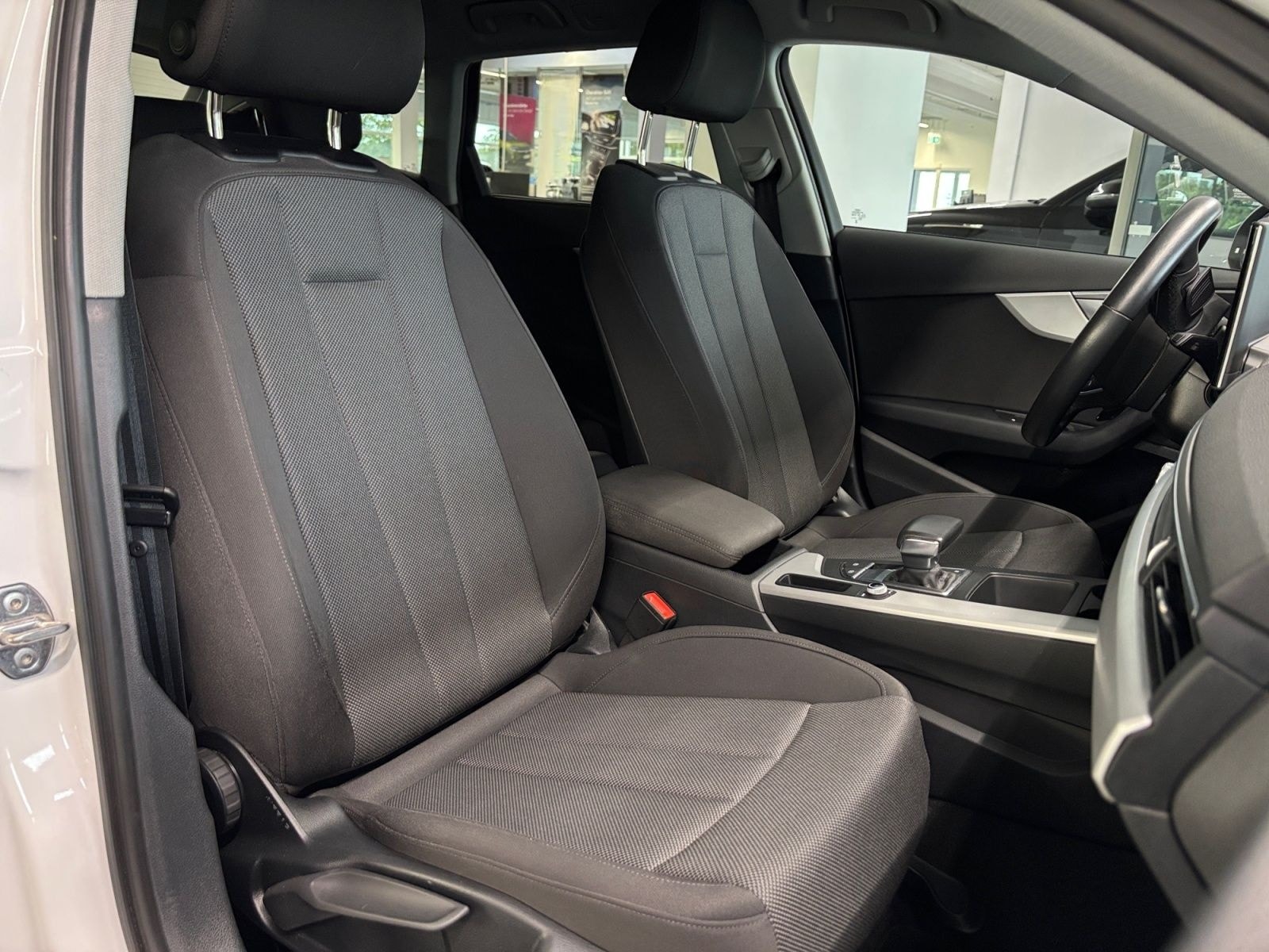 Audi A4 Avant 30 TDI S tronic NAVI LED SHZ foto 14