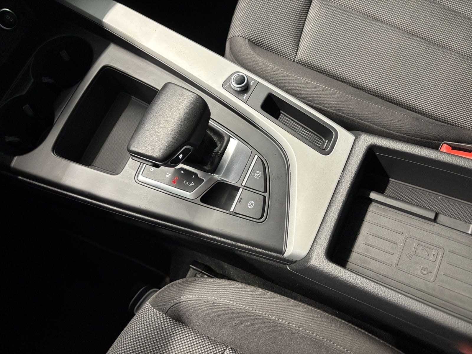 Audi A4 Avant 30 TDI S tronic NAVI LED SHZ foto 17