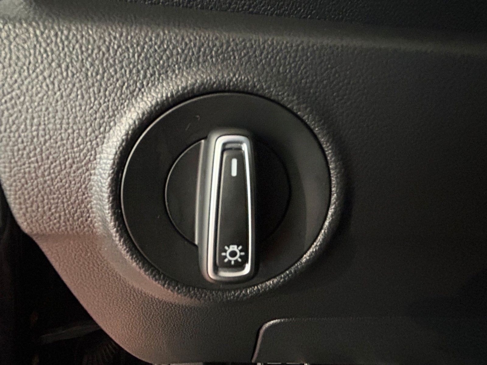 Volkswagen T-ROC 1.5 TSI United*NAVI*APP-CON*CLIMATRONIC* foto 13