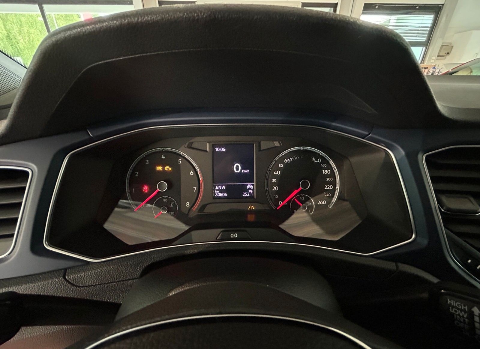 Volkswagen T-ROC 1.5 TSI United*NAVI*APP-CON*CLIMATRONIC* foto 15