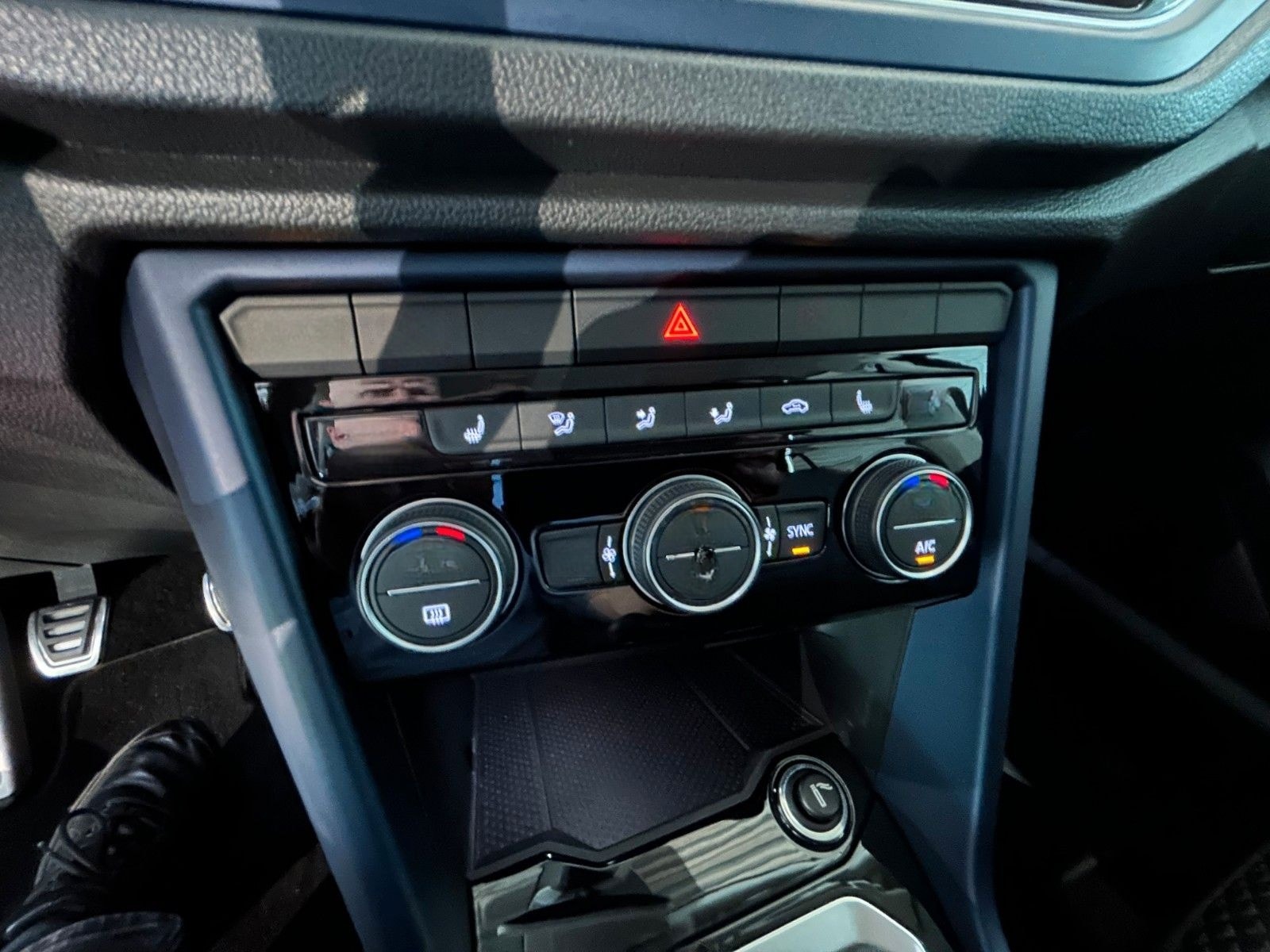 Volkswagen T-ROC 1.5 TSI United*NAVI*APP-CON*CLIMATRONIC* foto 24