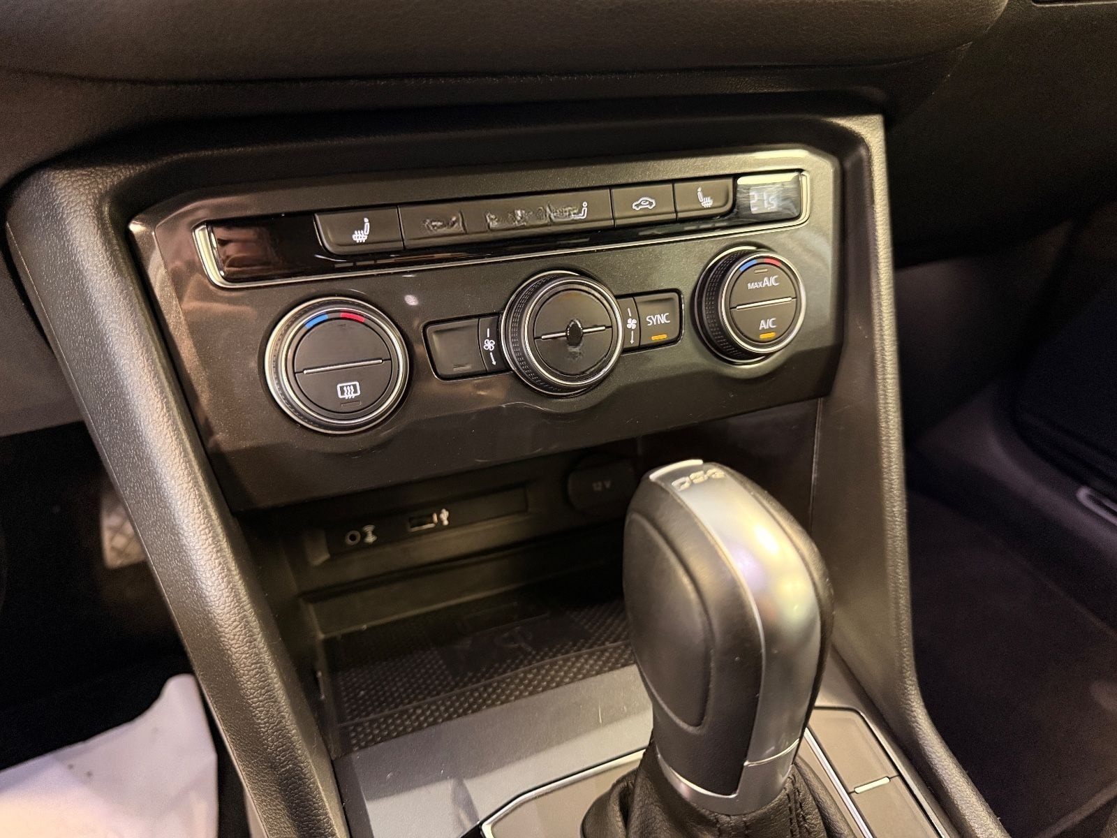 Volkswagen Tiguan Highline BMT/Start-Stopp/Navi/LED Sch/1.H foto 17