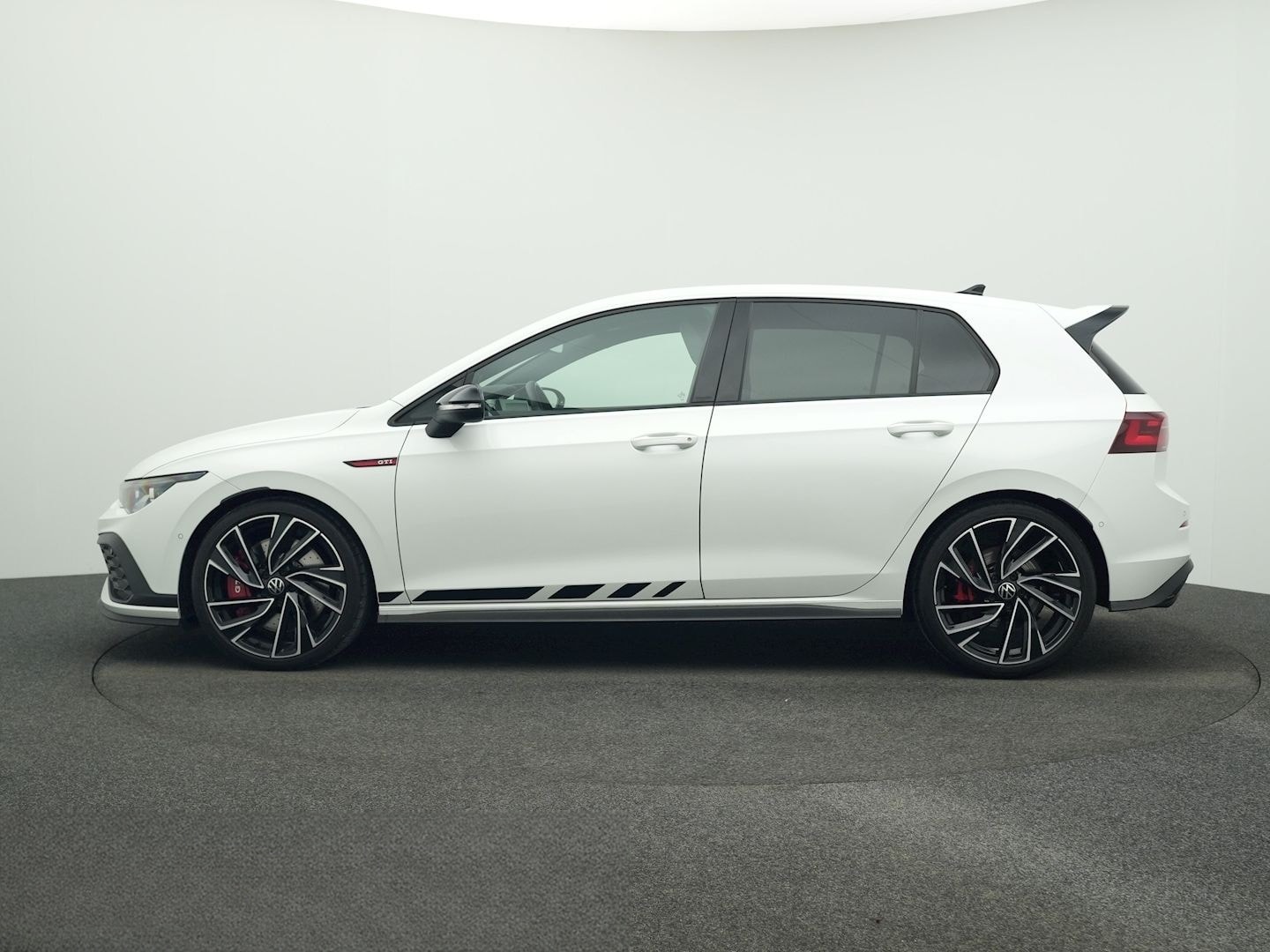 Volkswagen Golf GTI 8 2.0 TSI DSG Clubsport Black Style PAN foto 2