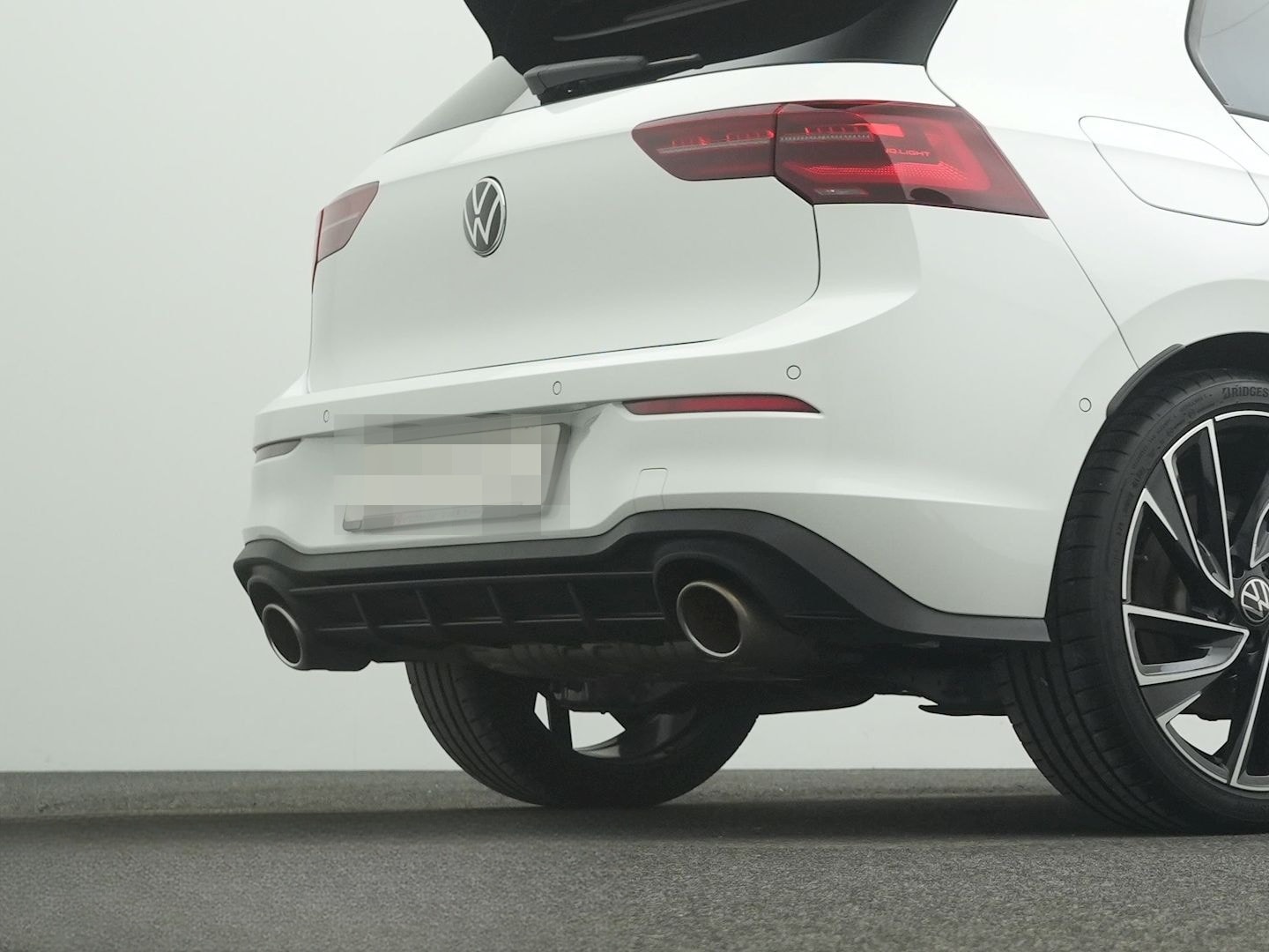 Volkswagen Golf GTI 8 2.0 TSI DSG Clubsport Black Style PAN foto 24