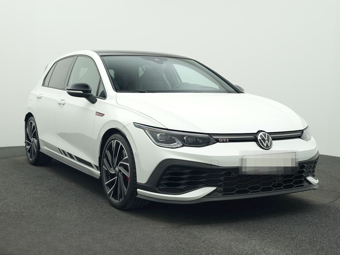 Volkswagen Golf GTI 8 2.0 TSI DSG Clubsport Black Style PAN foto 8