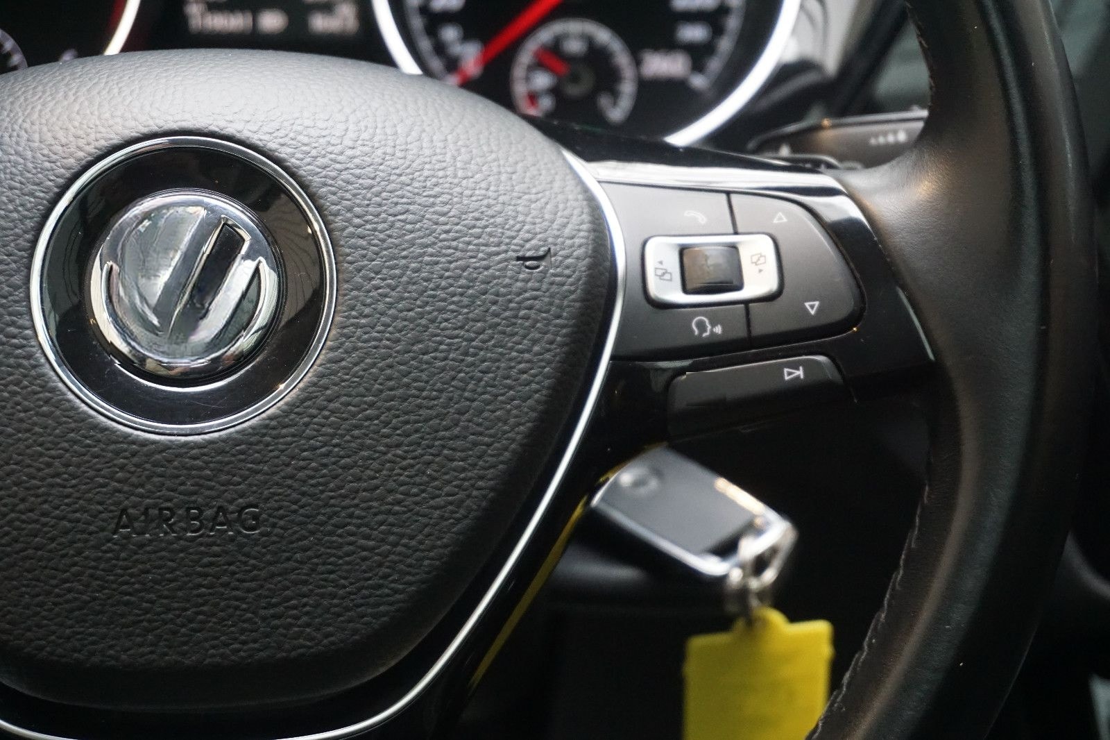 Volkswagen Touran Highline AUTOMATIK, NAVI, STANDHEIZUNG foto 14