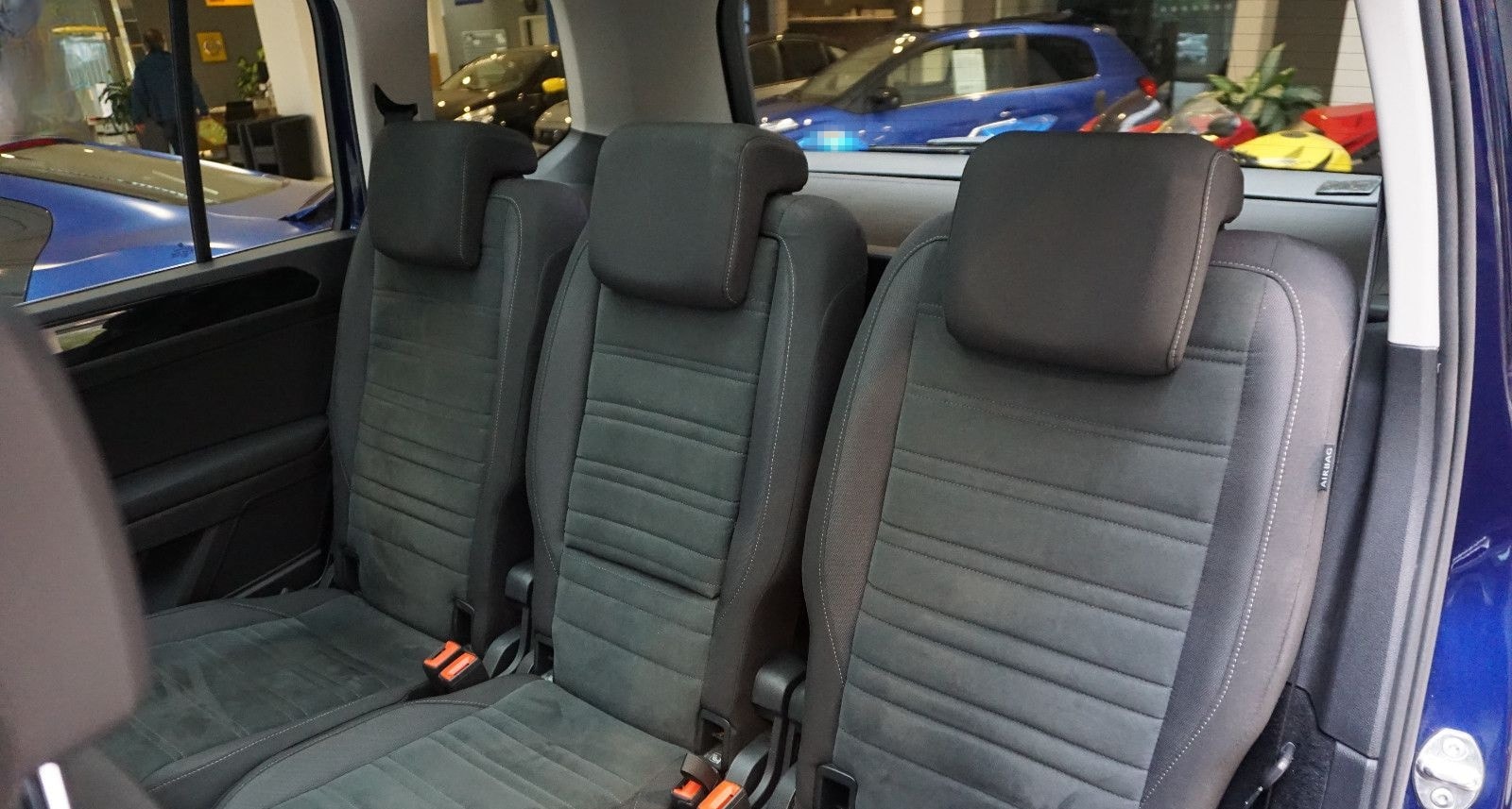 Volkswagen Touran Highline AUTOMATIK, NAVI, STANDHEIZUNG foto 19