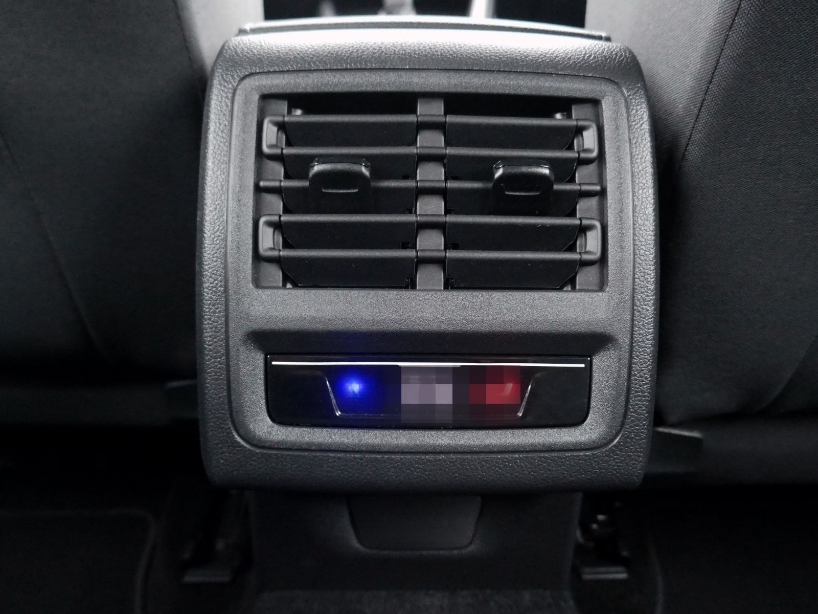 Volkswagen Golf VIII Life 2.0 TDI | LED PDC ACC Navi foto 19