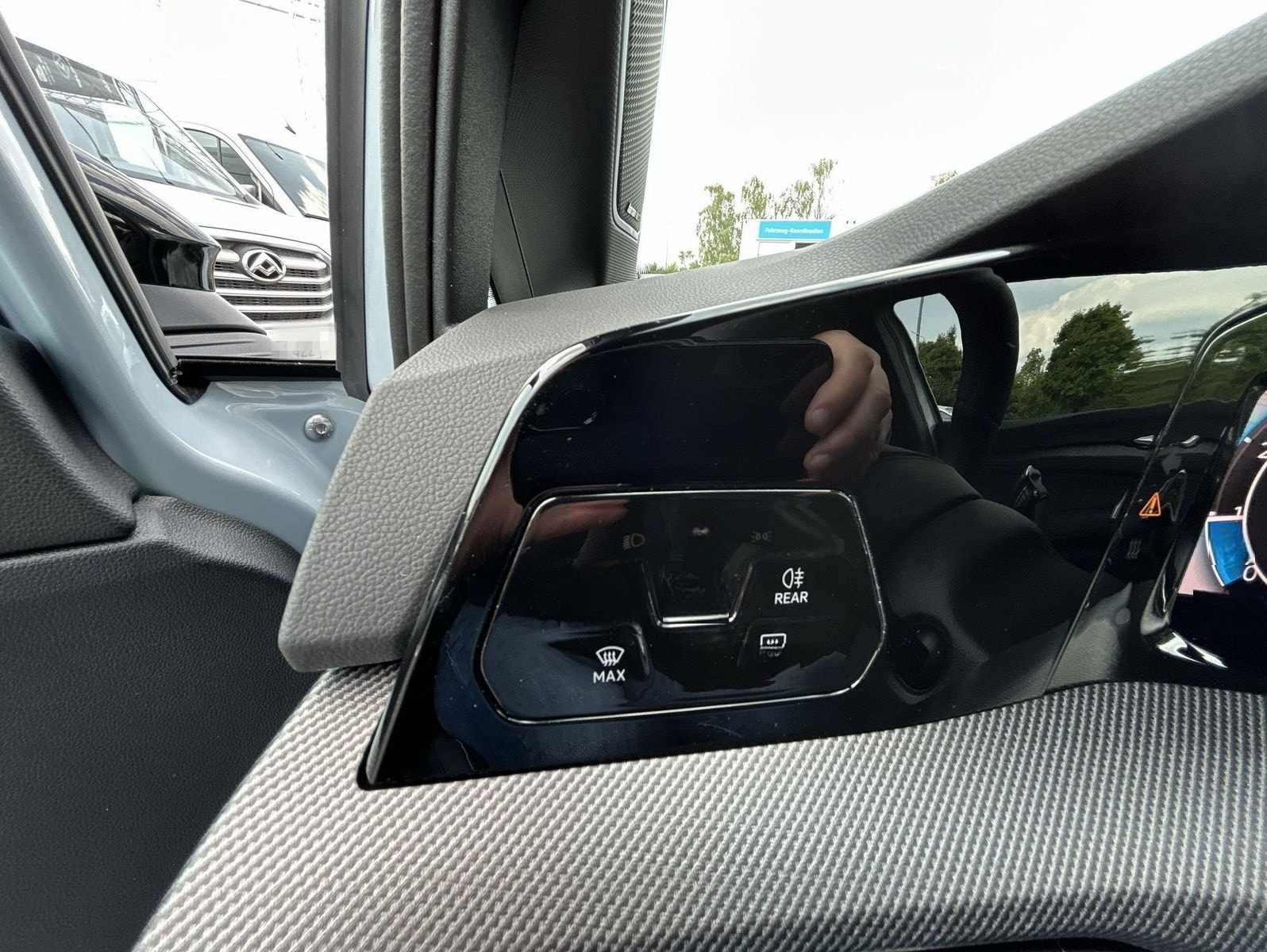 Volkswagen Golf VIII 1.5 TSI DSG R-Line Navi Panorama LED D foto 14