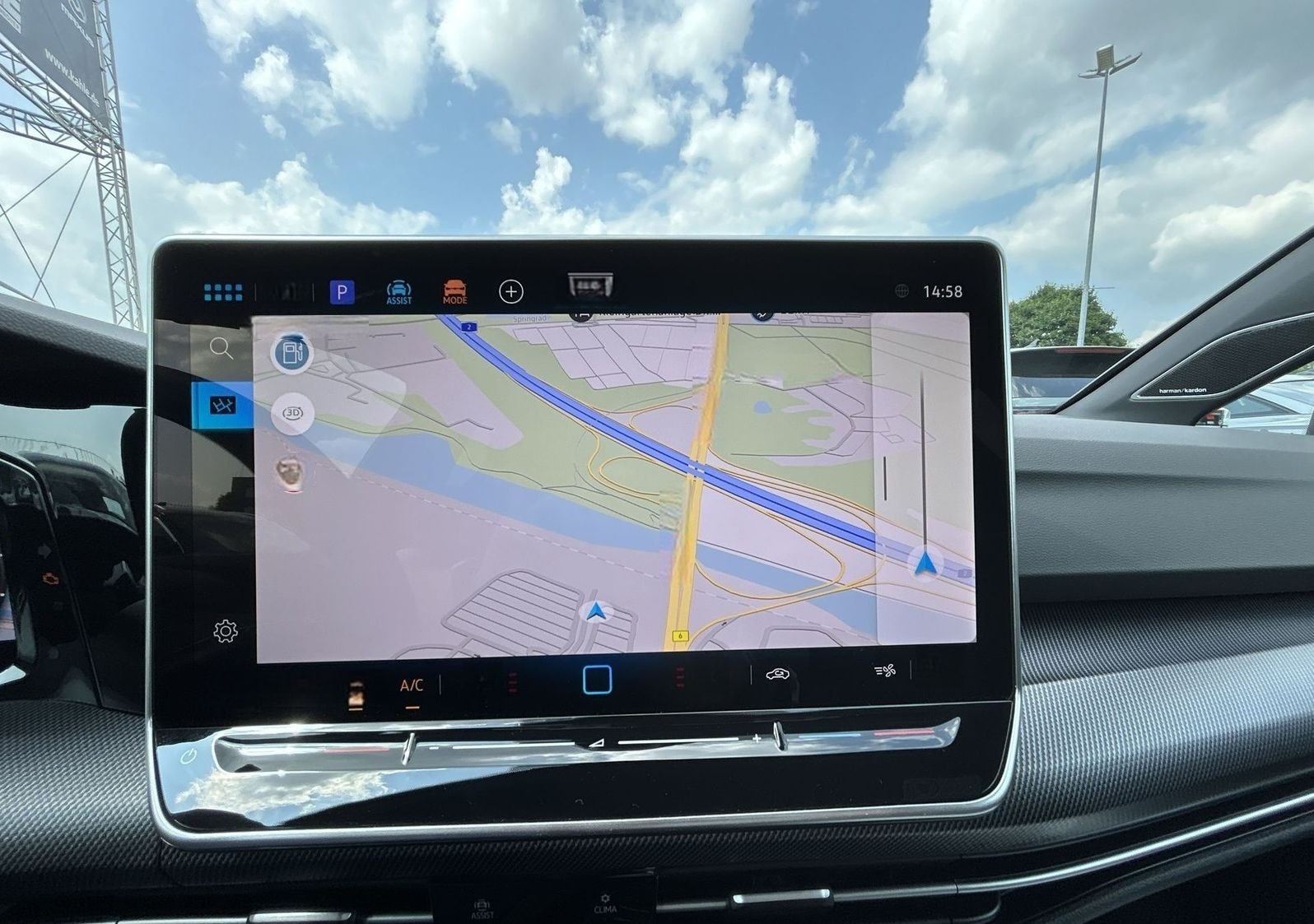 Volkswagen Golf VIII 1.5 TSI DSG R-Line Navi Panorama LED D foto 15