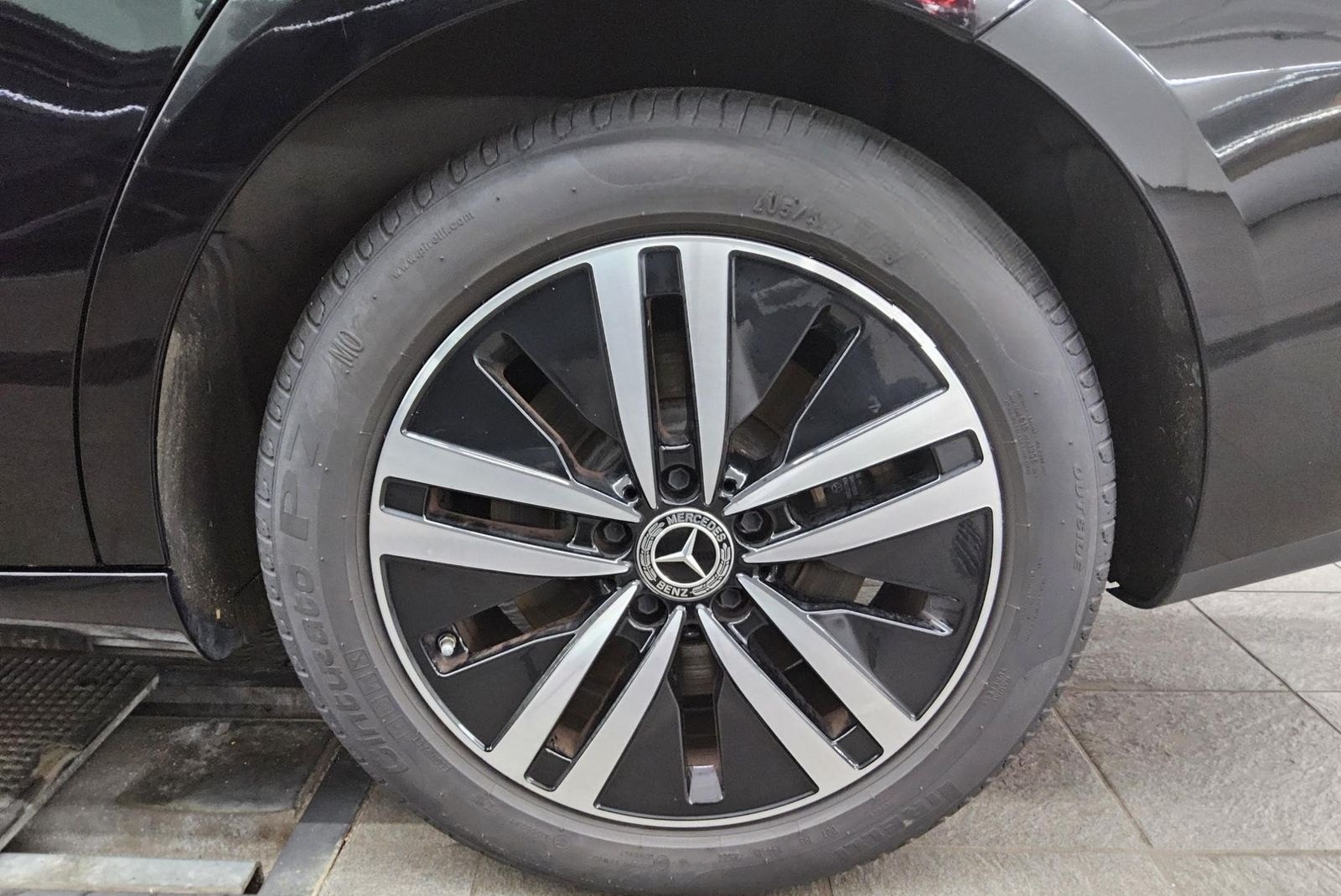 Mercedes-Benz CLA 250 Shooting Brake e Navi MBUX Panorama RFK foto 11