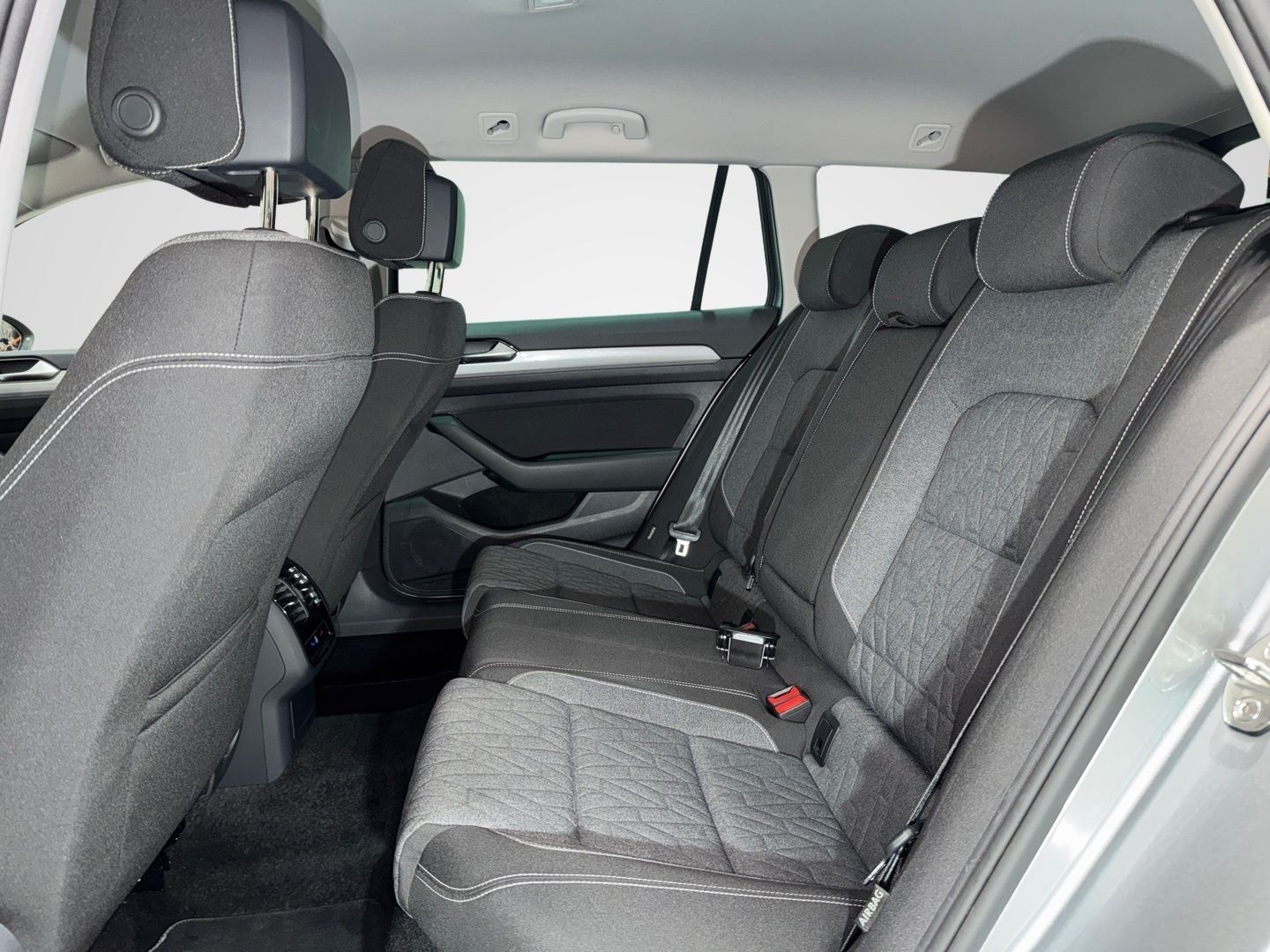 Volkswagen Passat Variant 2.0 TDI DSG BUSINESS LED SHZ KAME foto 11