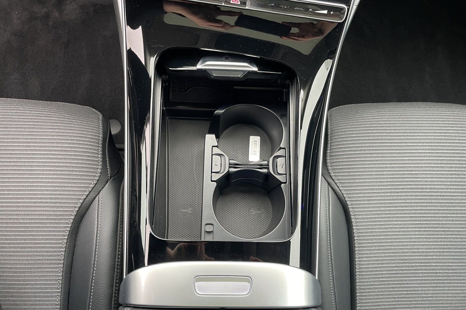 Mercedes-Benz C 180 T AVANTGARDE+PANO+KAMERA+EASYPACK+LED+SHZ foto 14