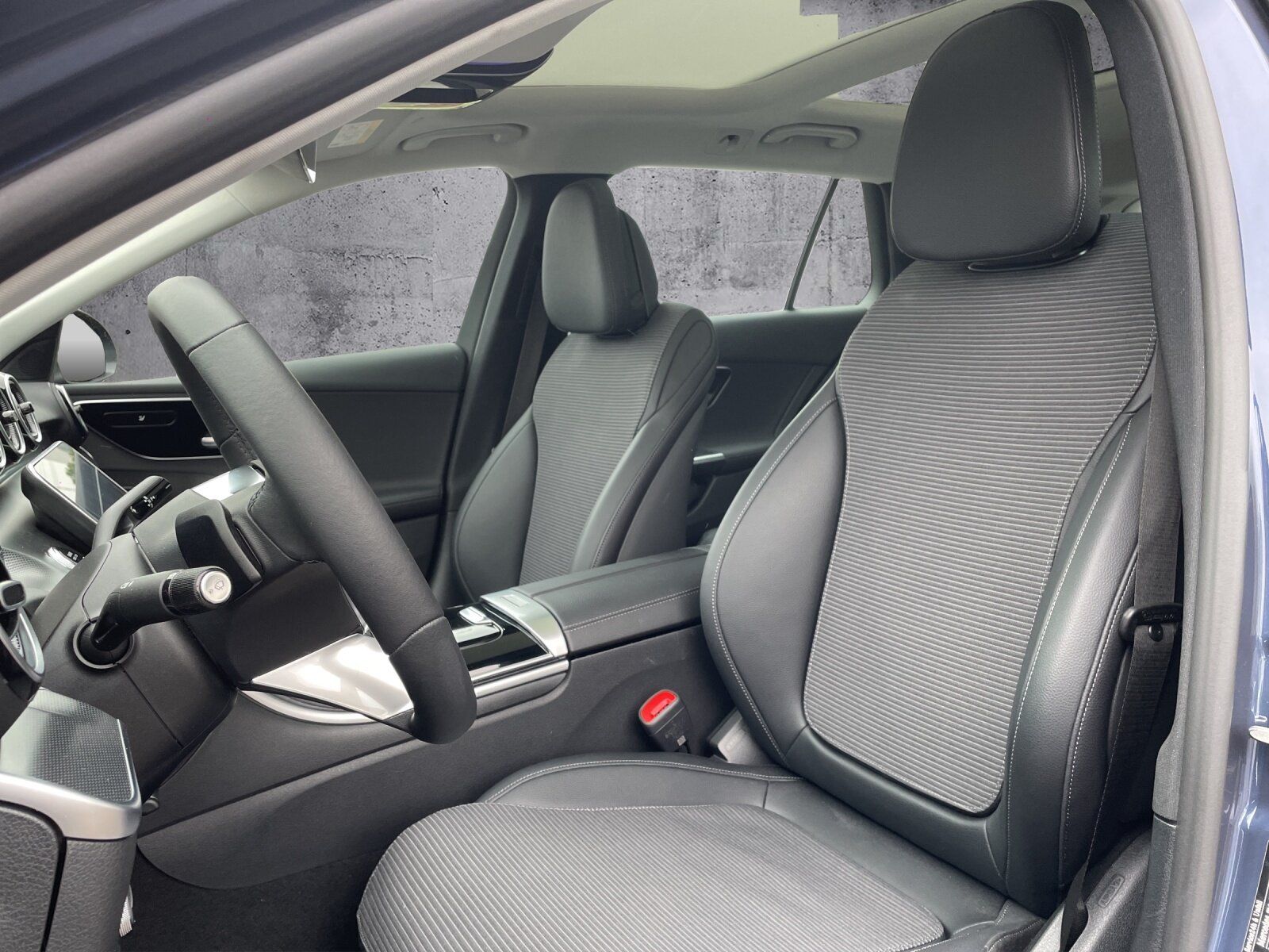 Mercedes-Benz C 180 T AVANTGARDE+PANO+KAMERA+EASYPACK+LED+SHZ foto 9