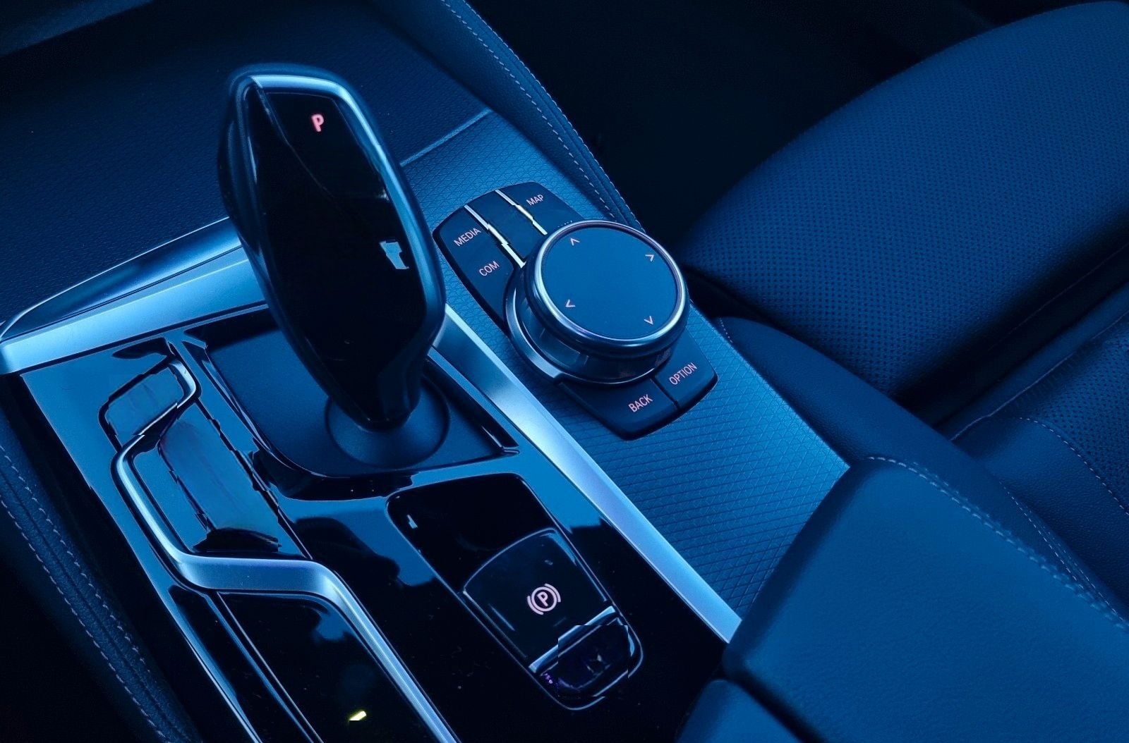 BMW 520 d M Sport-ACC-1HD-LEDER-20TKM-GARANTI-KAMERA foto 23