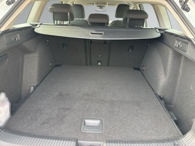 Volkswagen Golf VIII Variant 1.0 eTSI DSG LED+NAVI+ACC+SIHZ foto 7