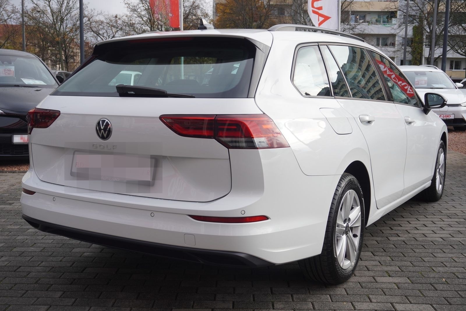 Volkswagen Golf VIII Variant 2.0 TDI Life LED Navi ACC DAB foto 6