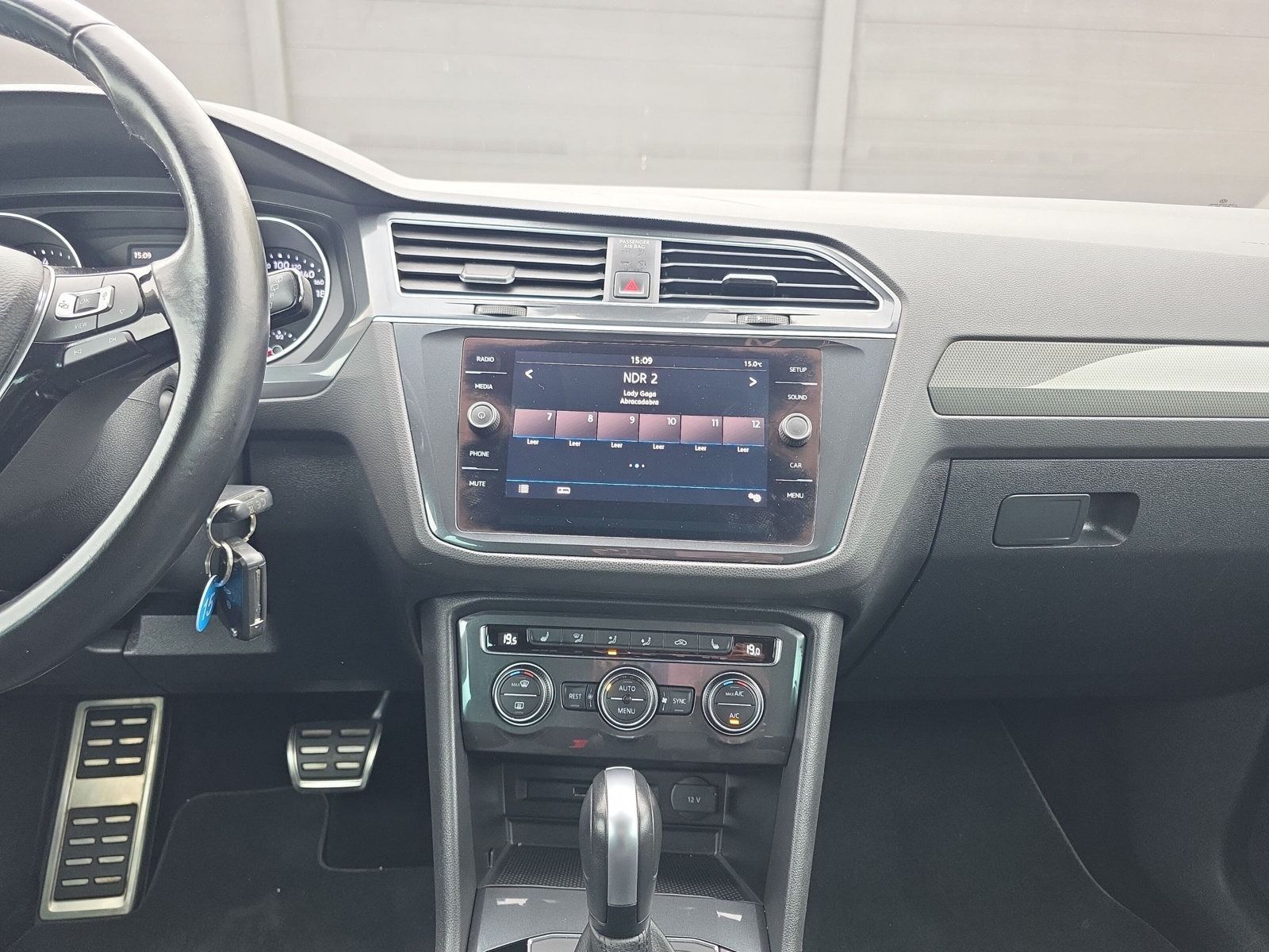 Volkswagen Tiguan IQ.DRIVE DSG foto 14