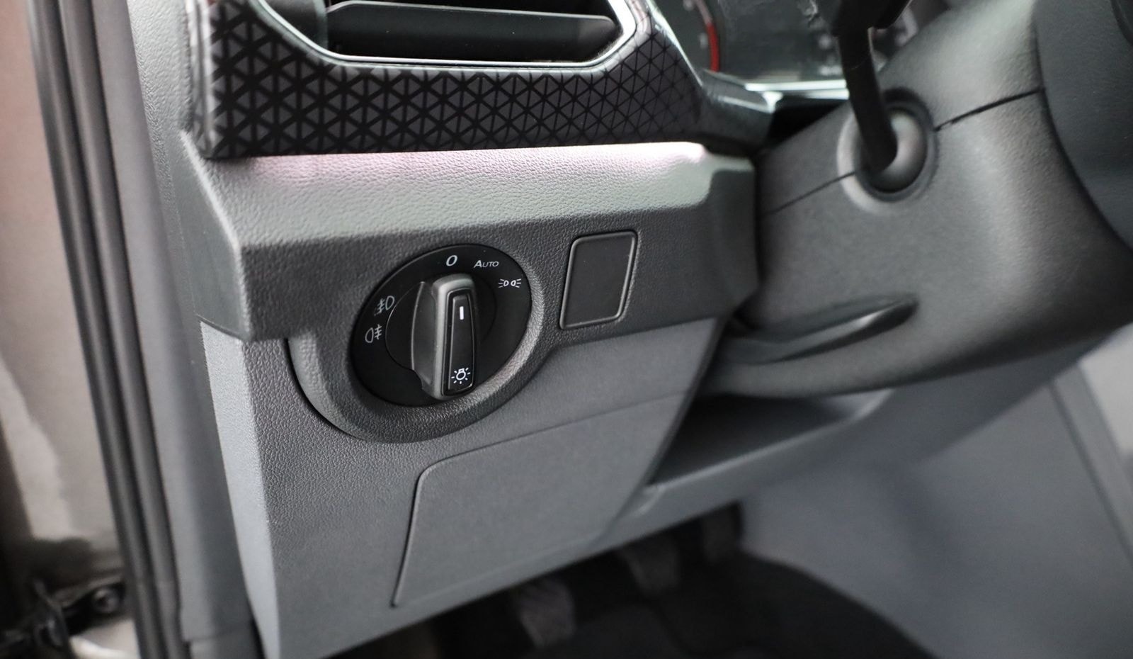 Volkswagen T-Cross 1.0 TSI Style LED Navi ACC Totwinkel DAB foto 21