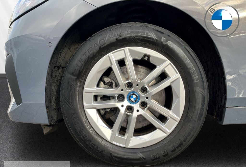 BMW 225 Active Tourer e xDrive PDC Keyless Entry SHZ foto 7