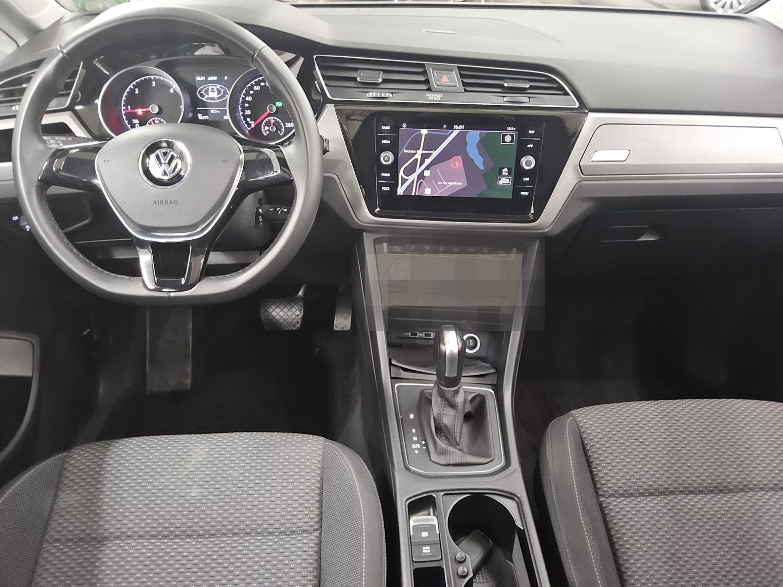 Volkswagen Touran 2.0 TDI Comf. Navi Pano RFK PDC Shz foto 5