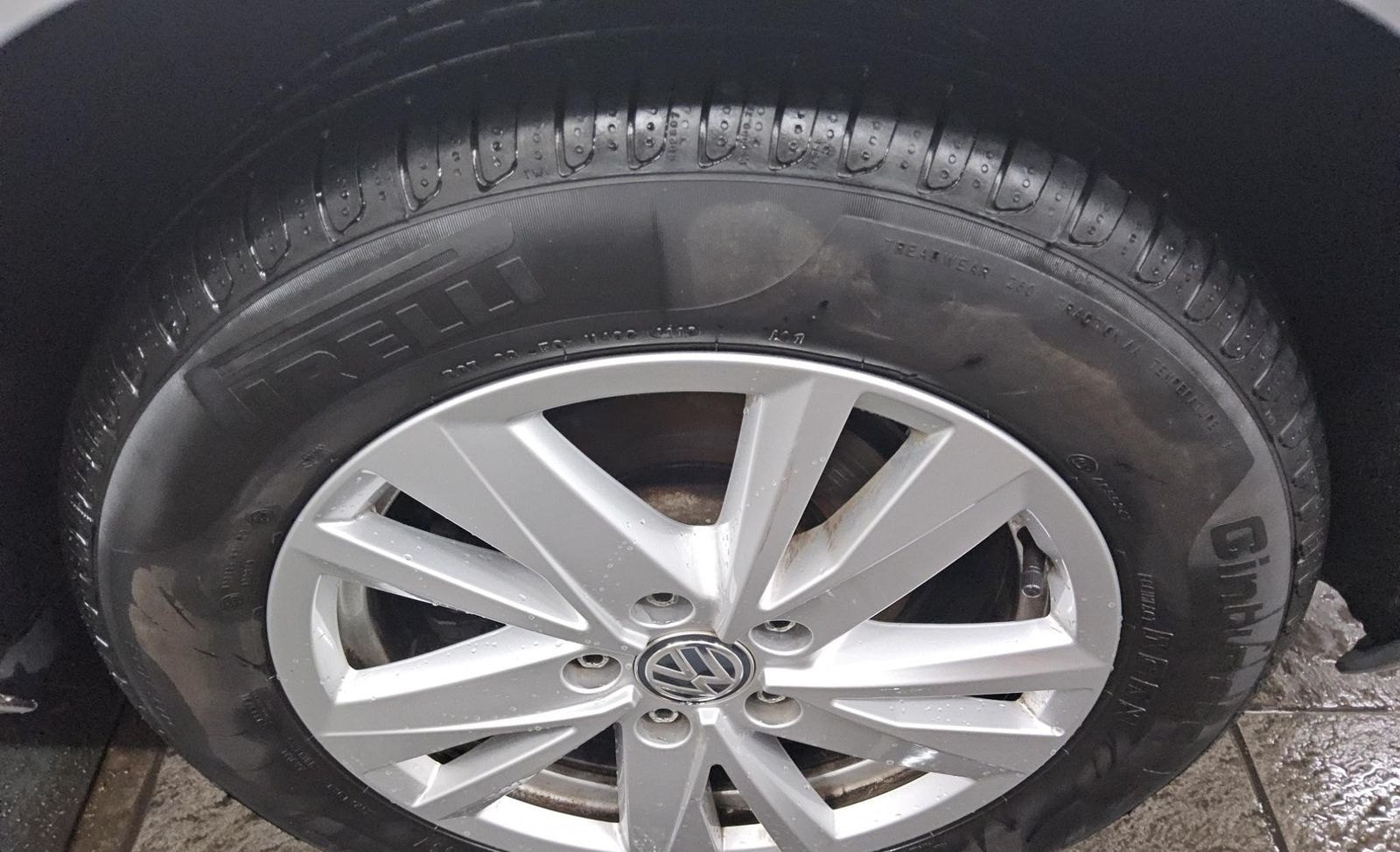 Volkswagen Touran 2.0 TDI Comf. Navi Pano RFK PDC Shz foto 10