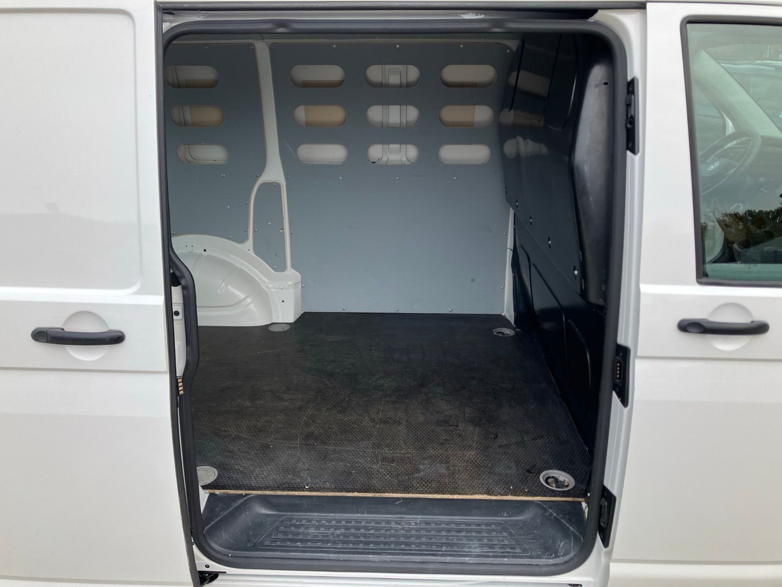 Volkswagen T6 Transporter 2.0TDI Navi 1.Hand foto 9