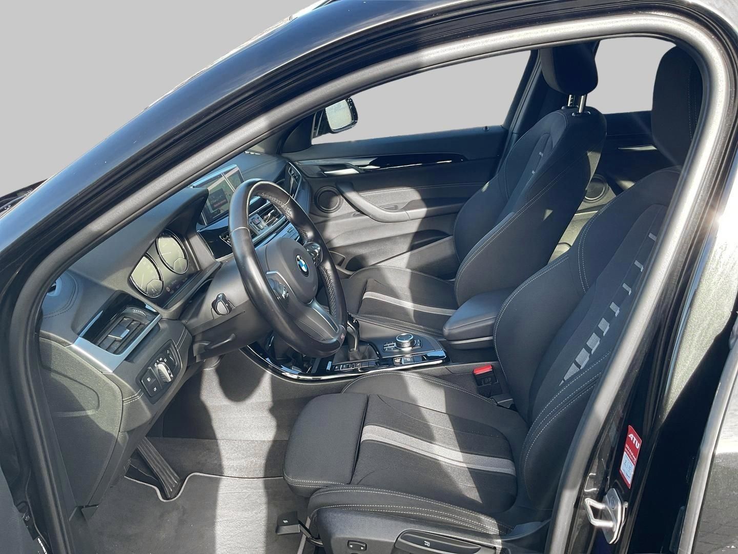 BMW X2 sDrive18i Aut Navi LED Klimaaut SHZ Allwetter foto 9