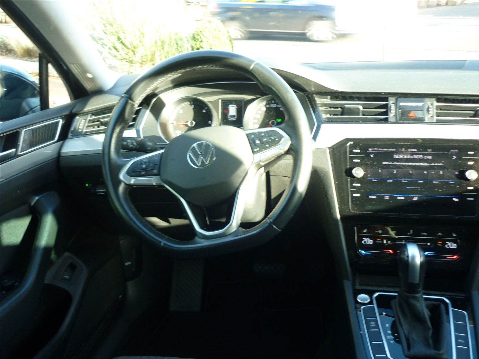 Volkswagen Passat Variant Business 2,0 TDI DSG+AHK+Navi+ACC foto 6