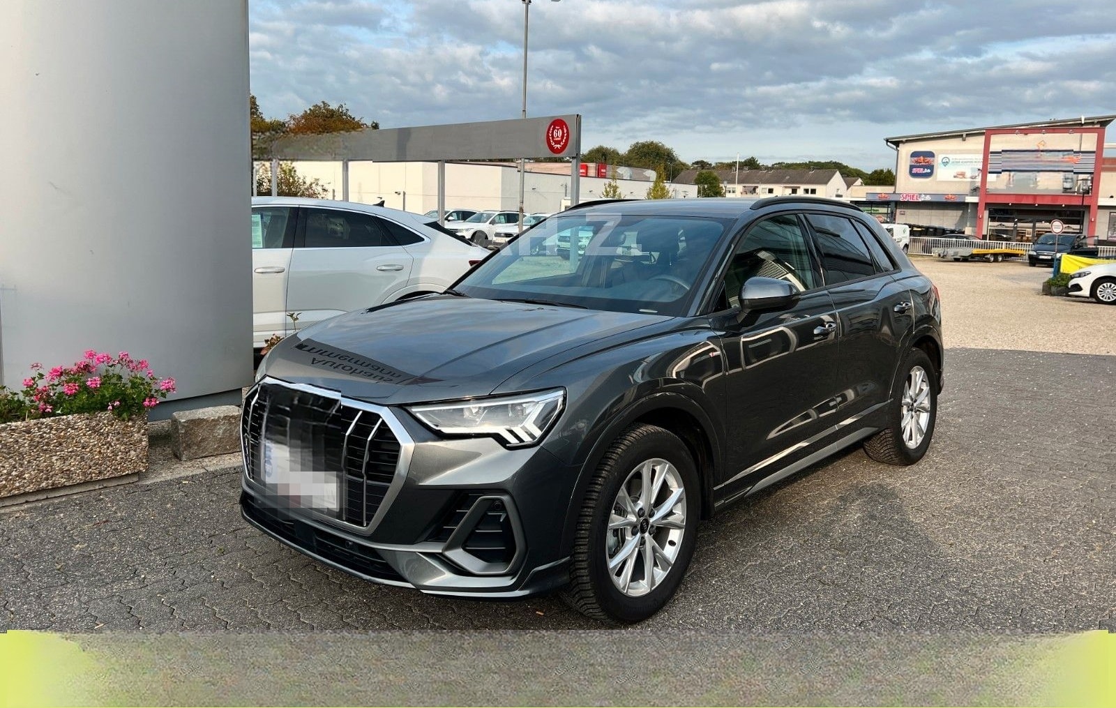 Audi Q3 S Line 2x S-LINE*KAM*LED*MMI*KeyLess*AHK V*18 foto 3