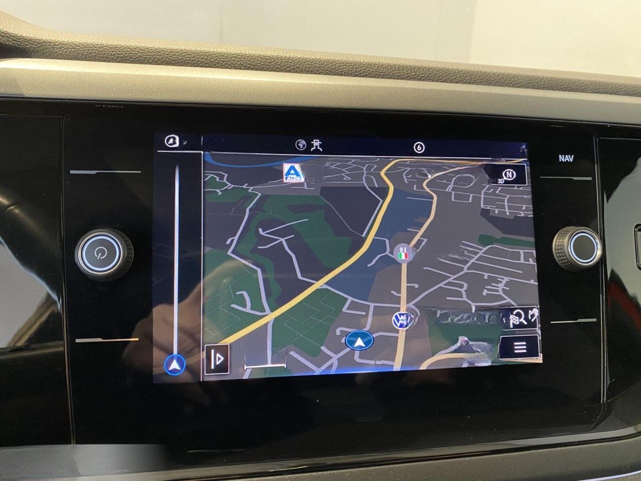 Volkswagen Taigo 1.0 TSI R-Line NAVI KLIMA AHK PANO PED PDC foto 18