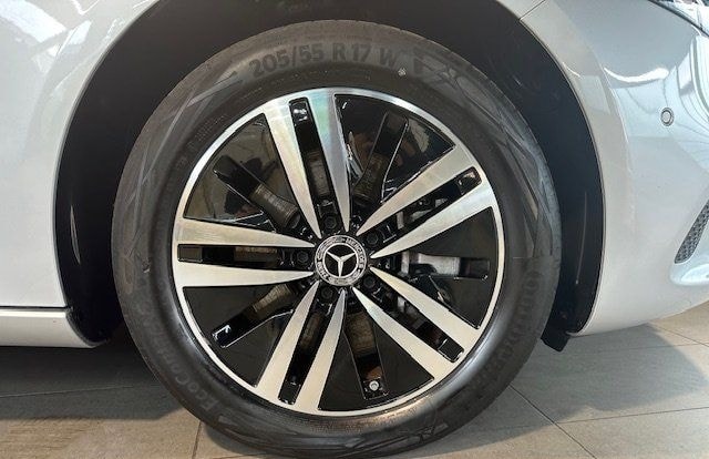 Mercedes-Benz A 250 e Progressive LED/Parktr/MBUX/DAB/Tempo/17 foto 14